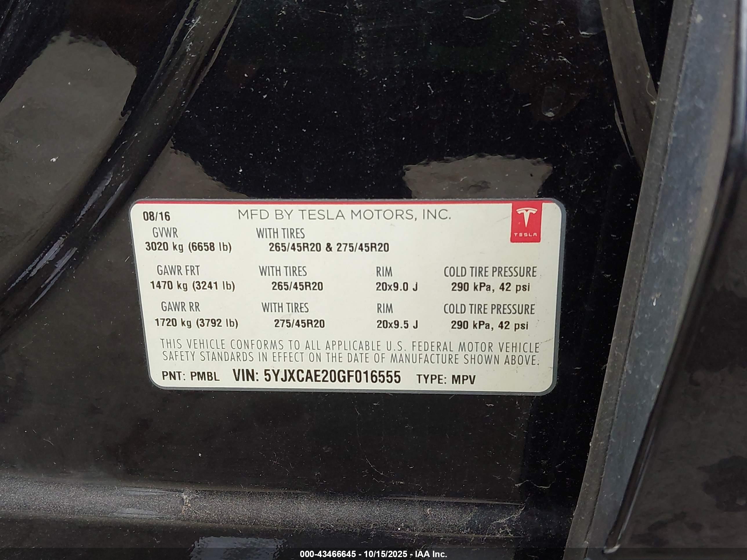 TESLA MODEL image 9