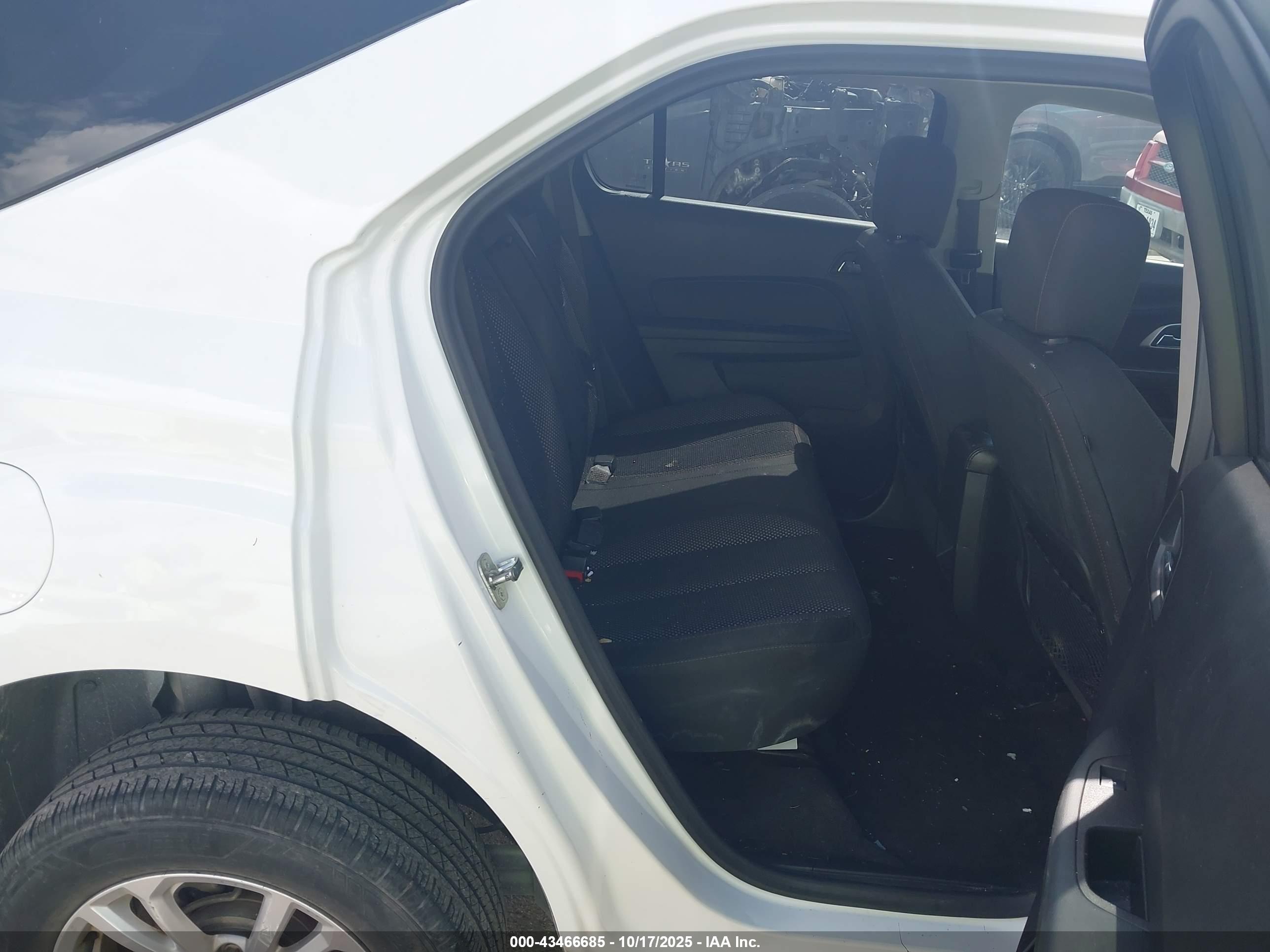 CHEVROLET EQUINOX image 8