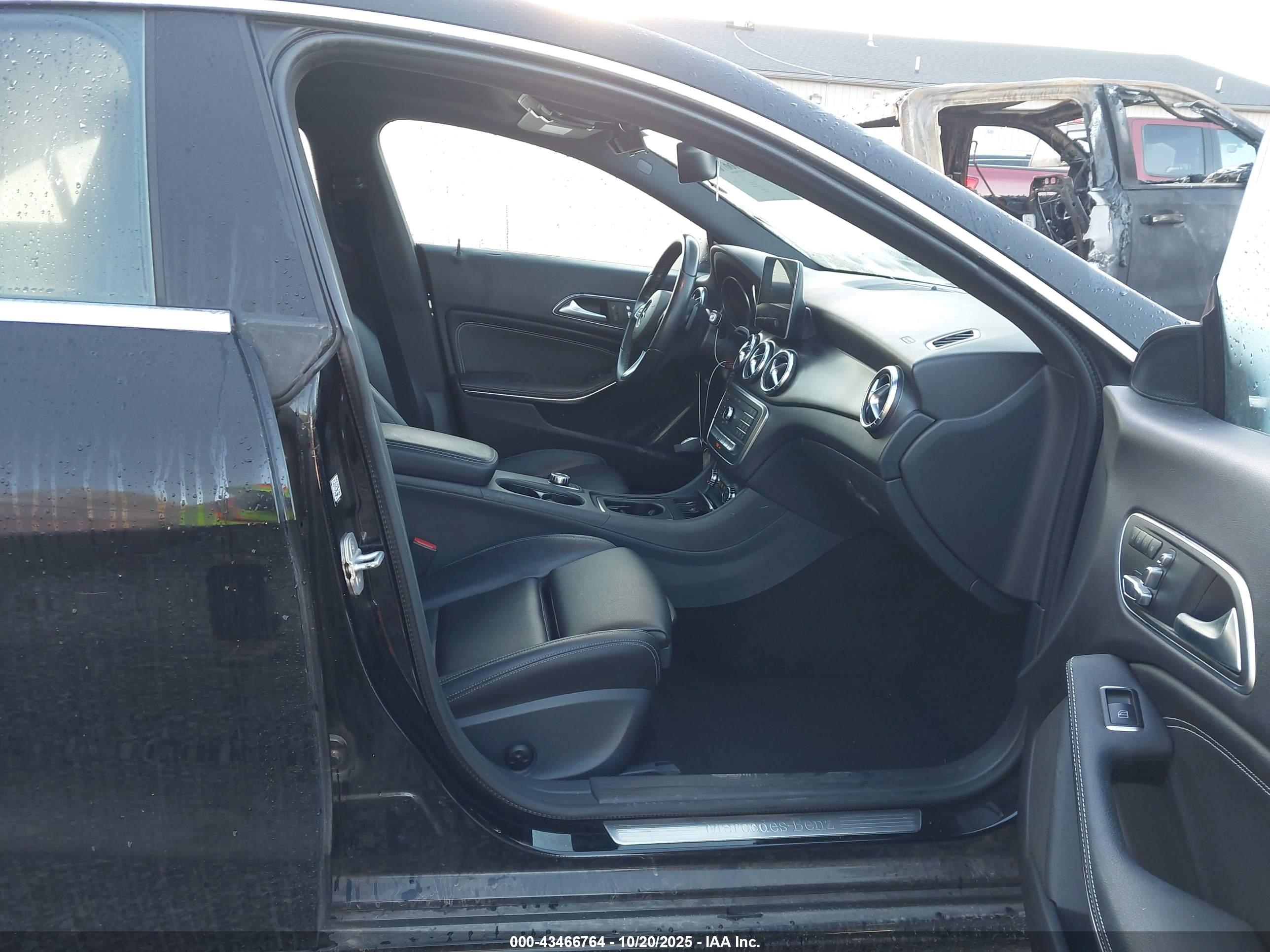 MERCEDES-BENZ CLA image 5