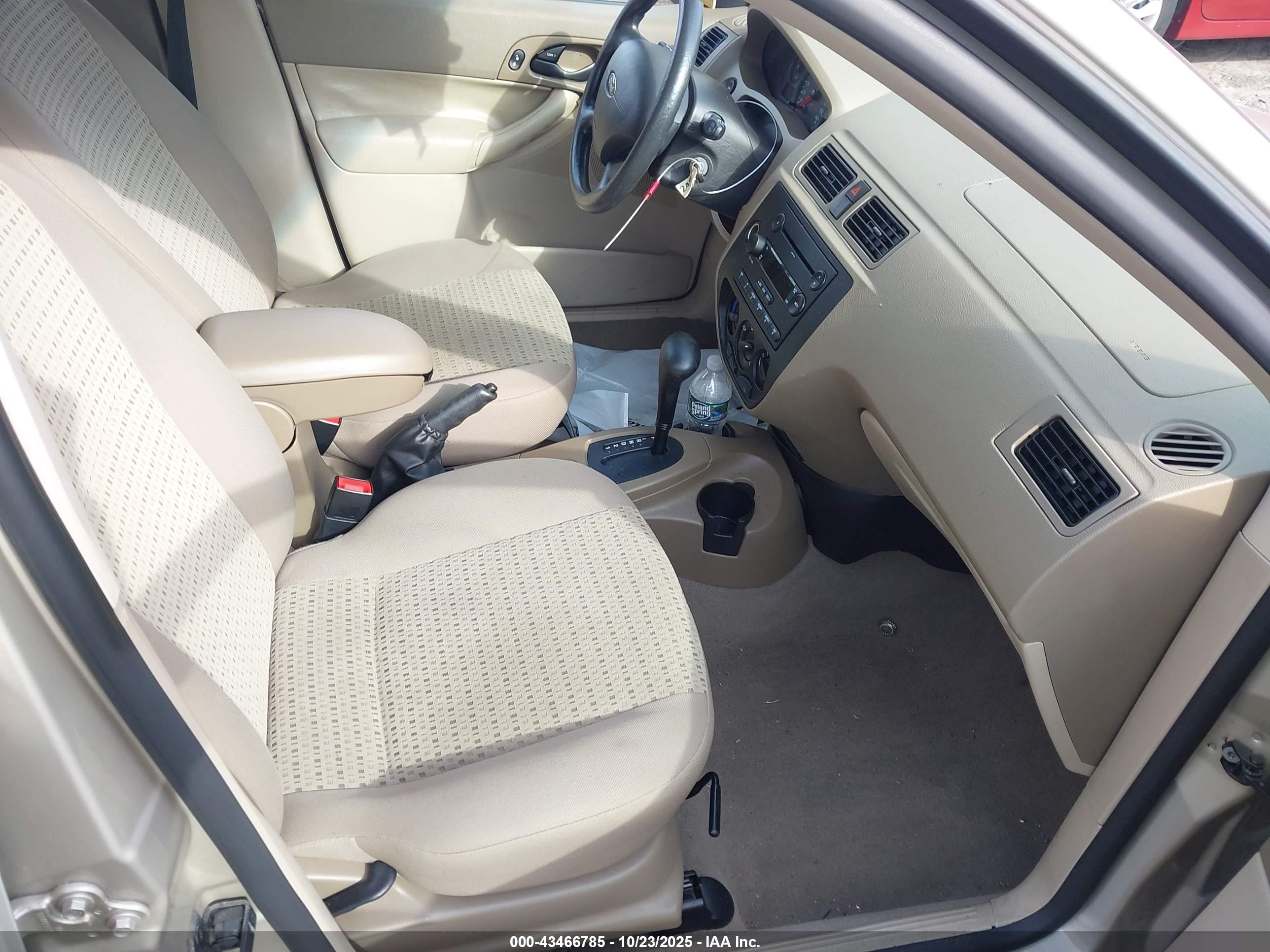 FORD FOCUS image 5