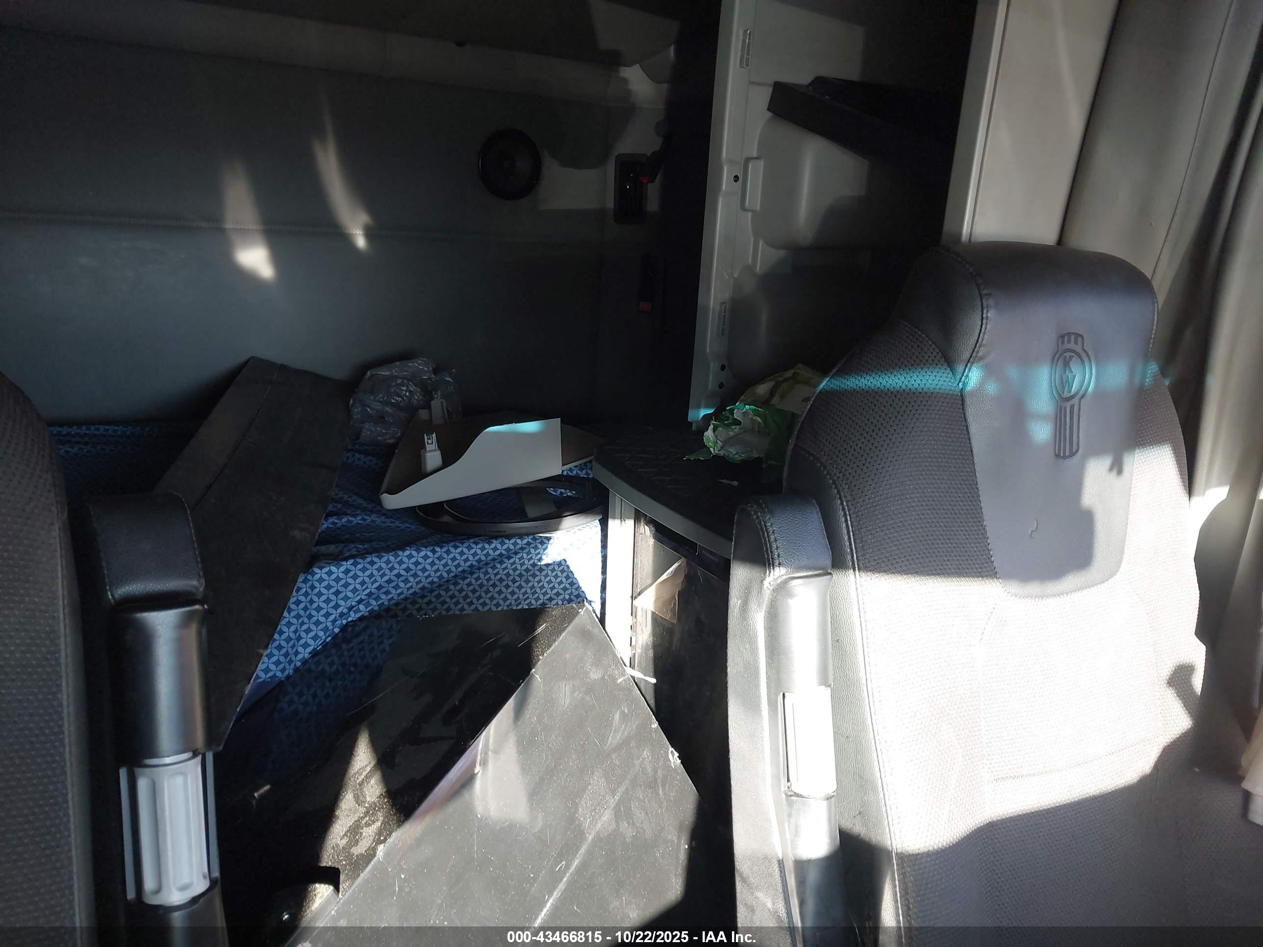 KENWORTH T680 image 7