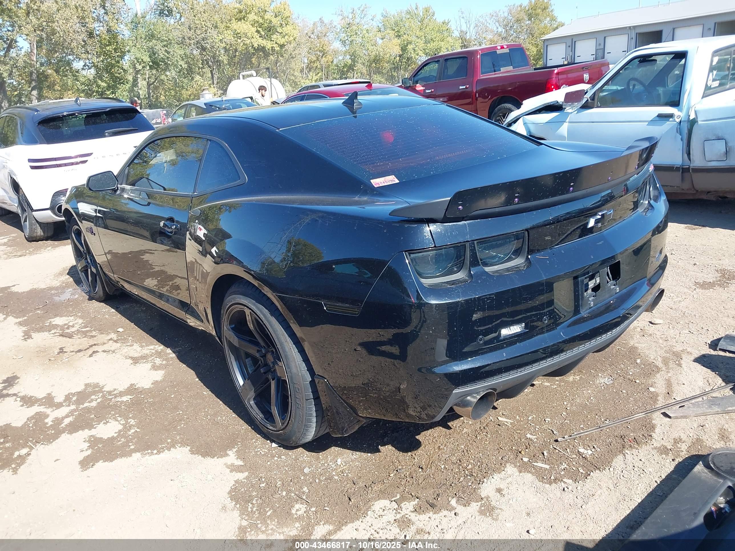 CHEVROLET CAMARO image 3