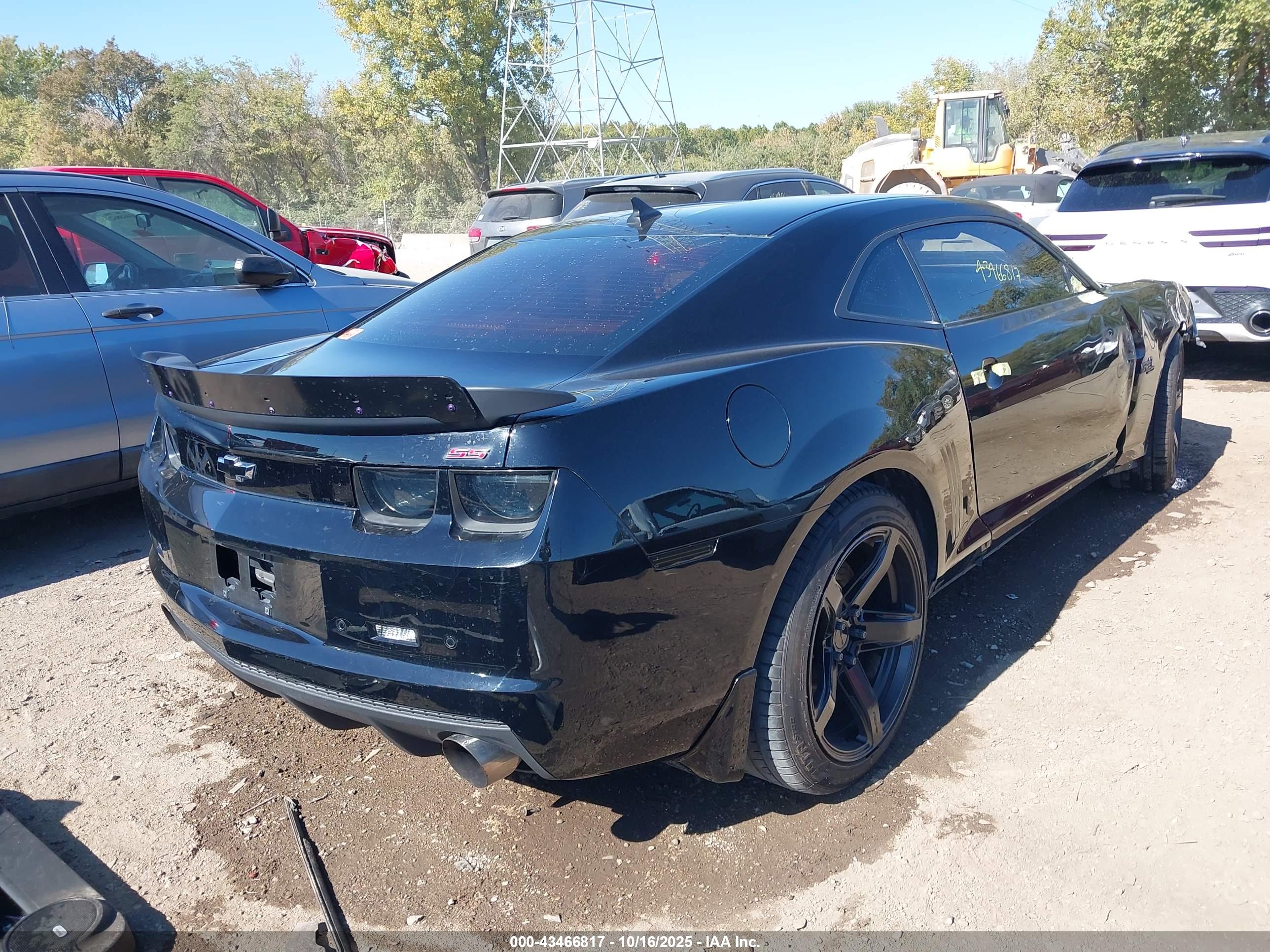 CHEVROLET CAMARO image 4