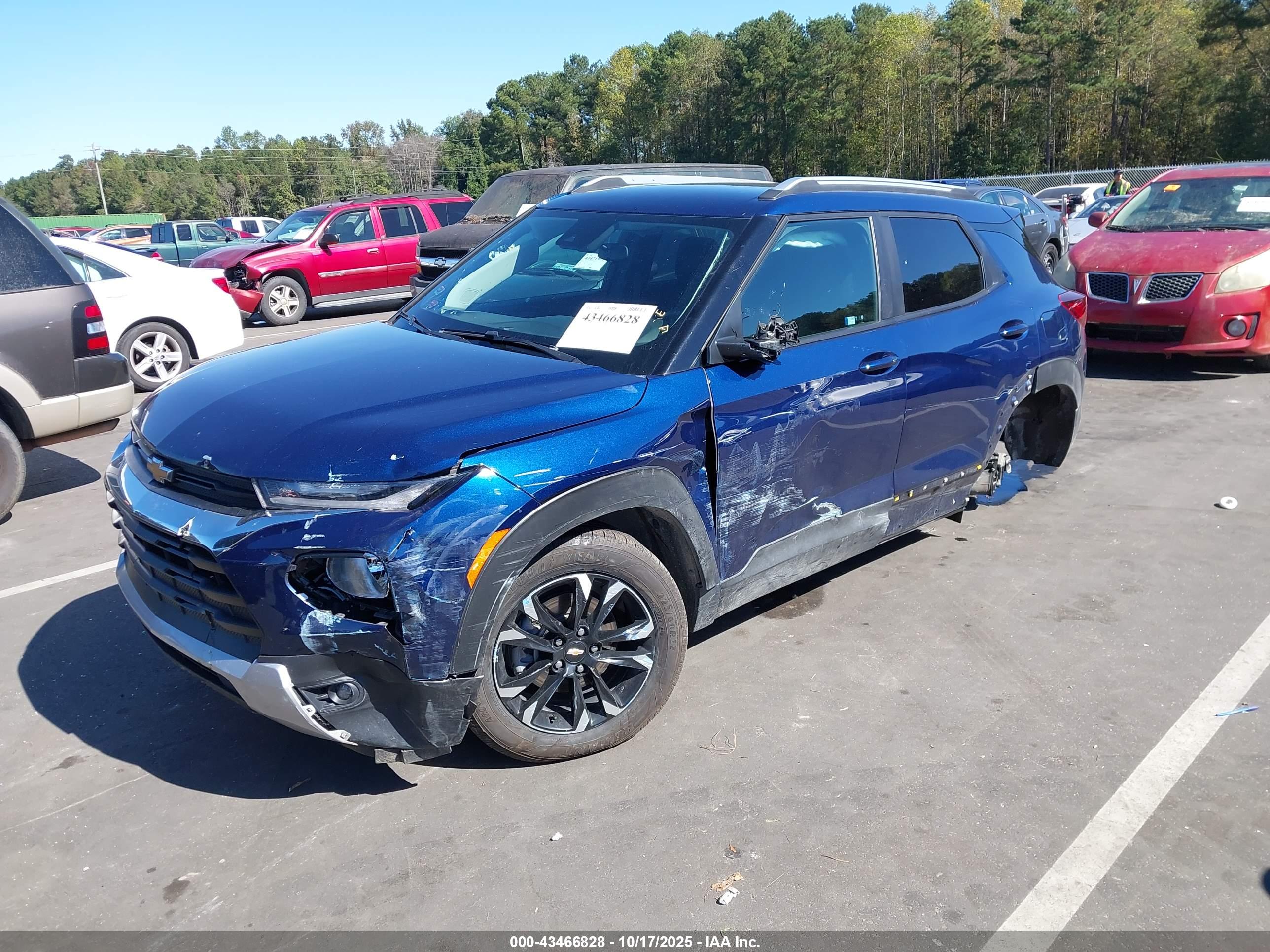 CHEVROLET TRAILBLAZER image 2