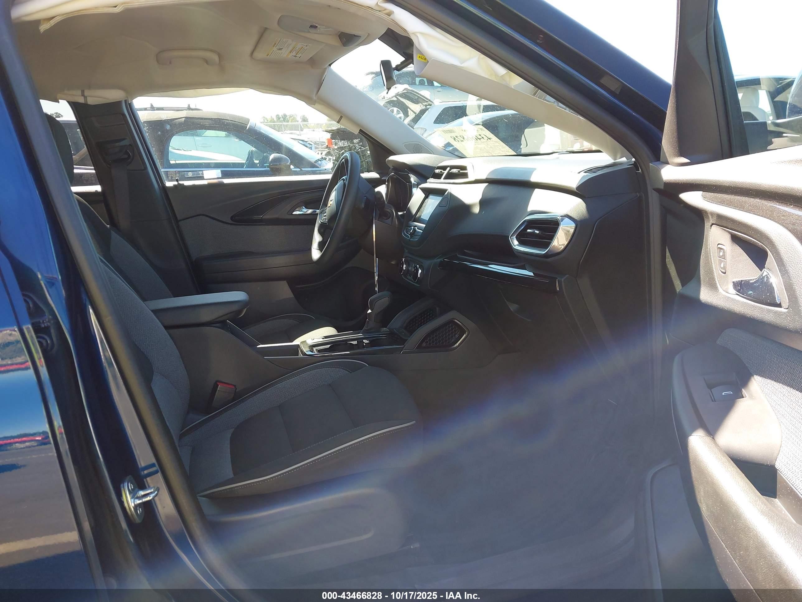 CHEVROLET TRAILBLAZER image 5