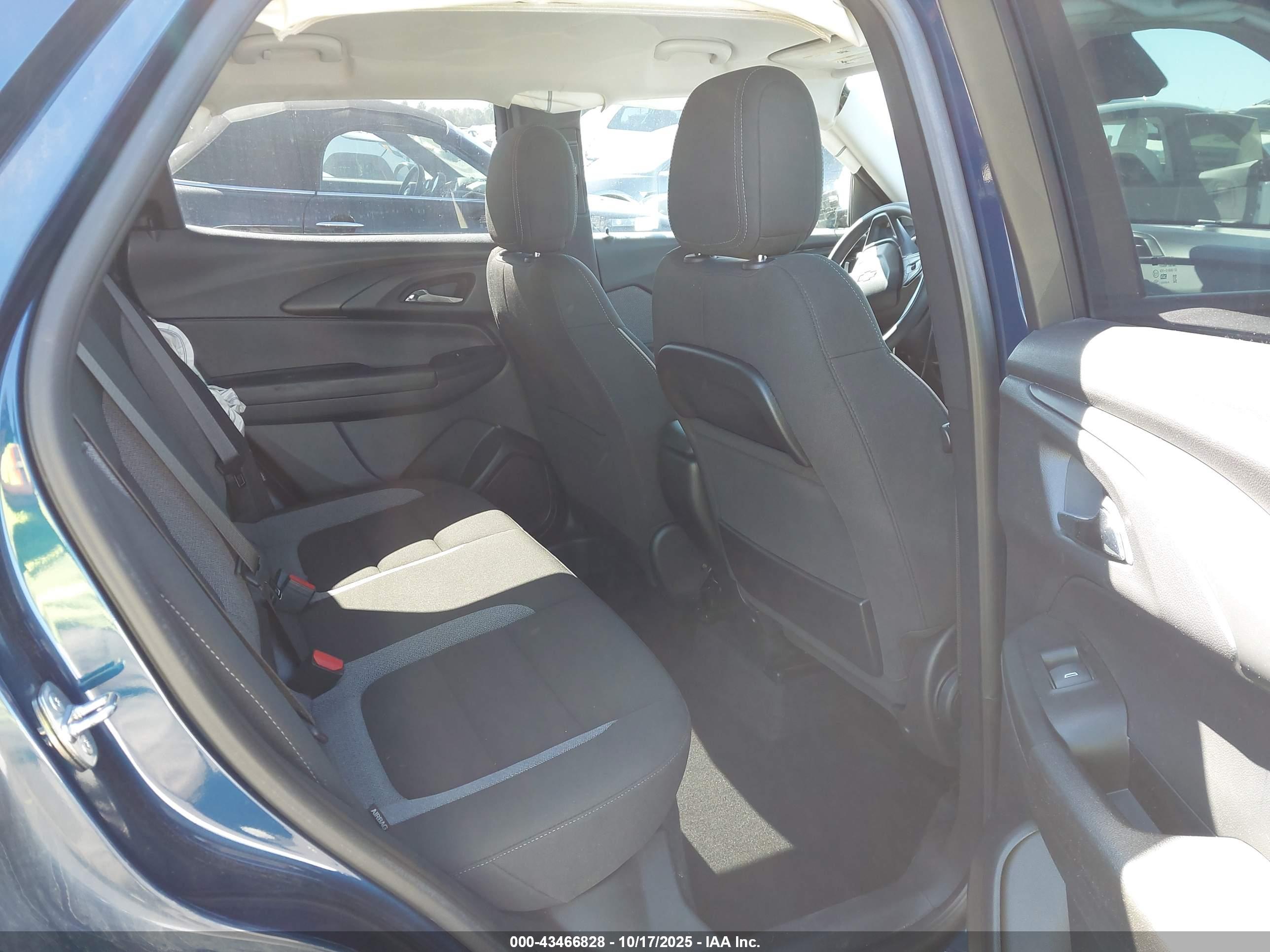 CHEVROLET TRAILBLAZER image 8