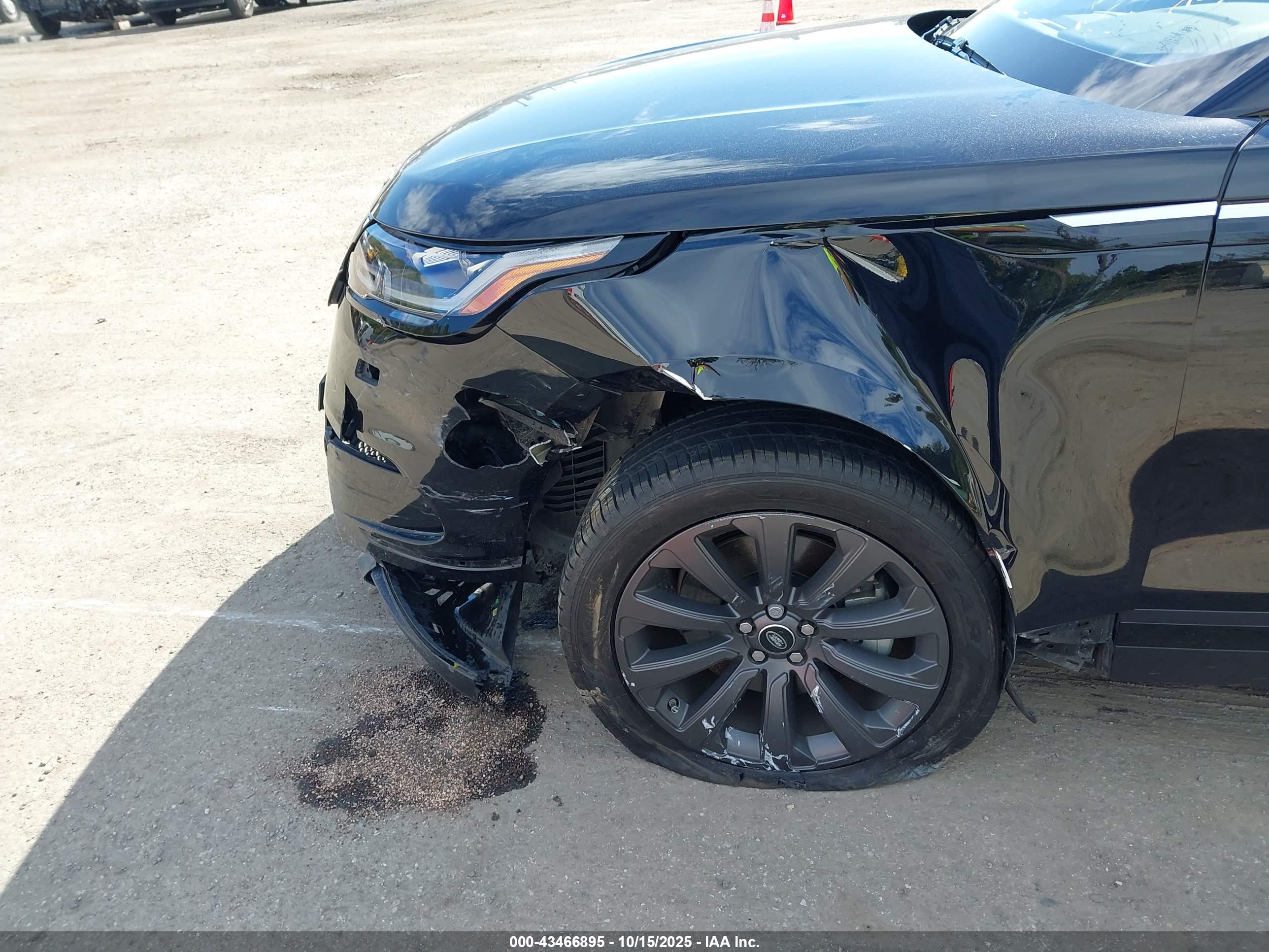 LAND ROVER image 6
