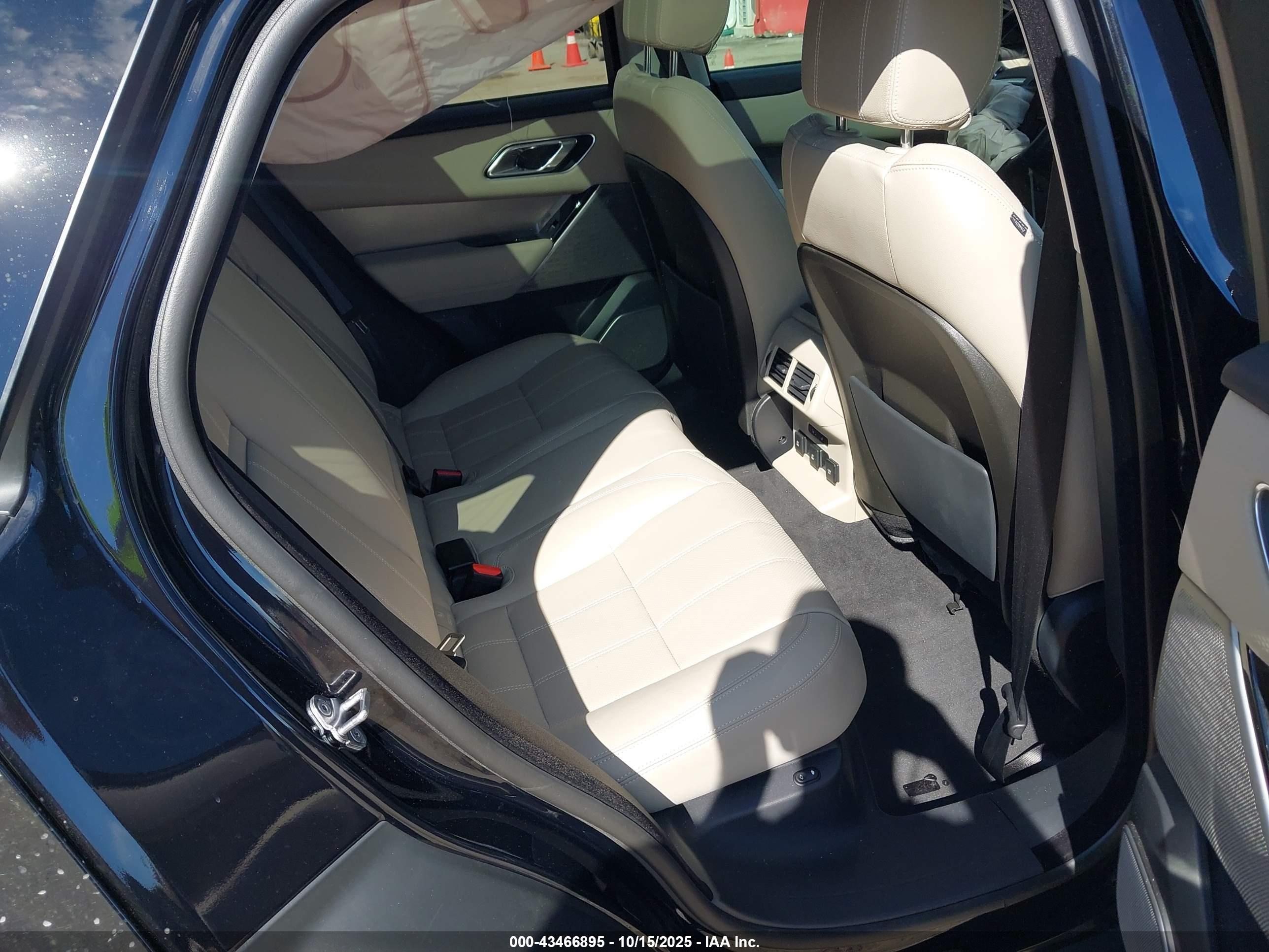 LAND ROVER image 8