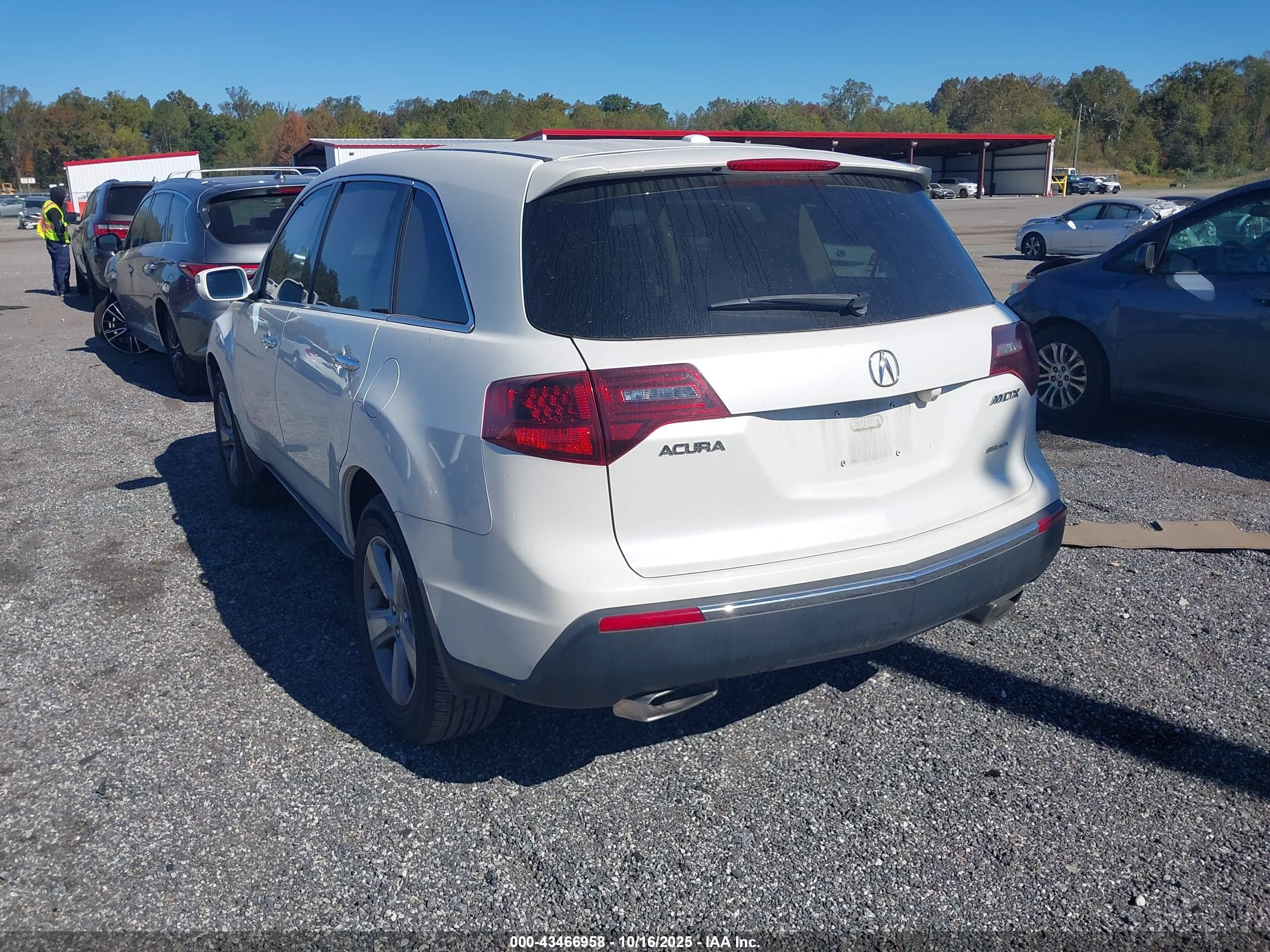 ACURA MDX image 3