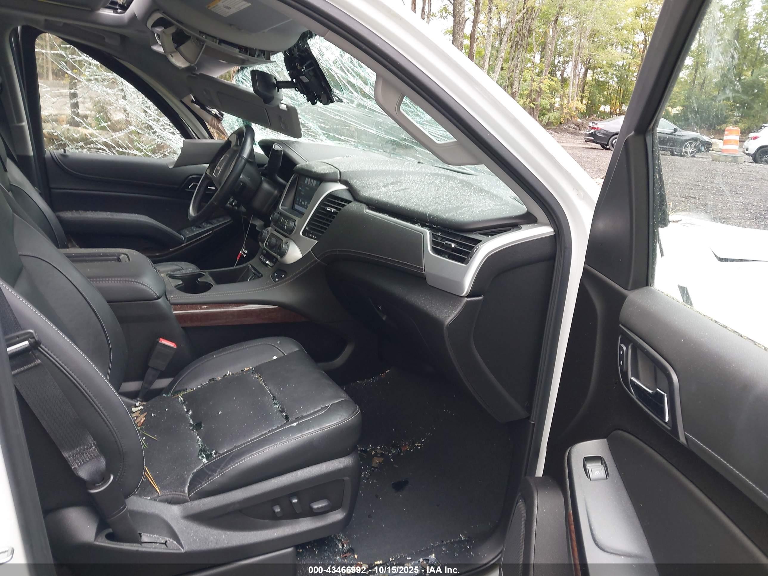 GMC YUKON image 5