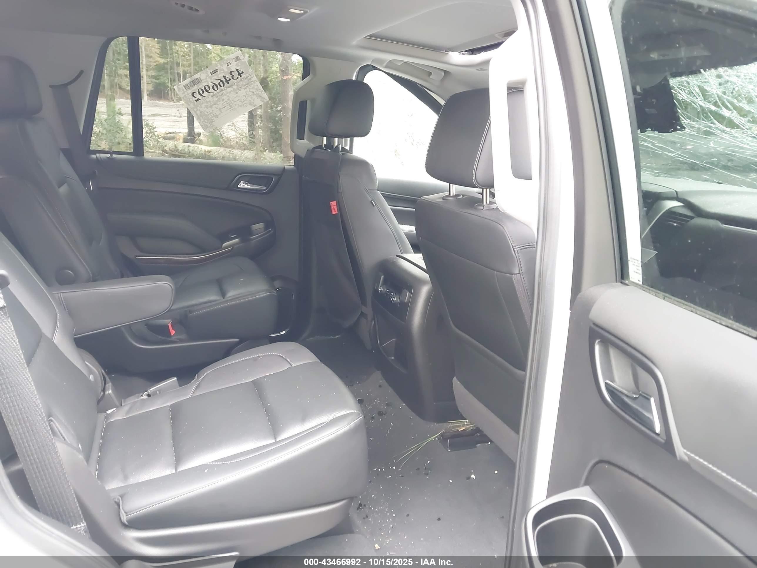 GMC YUKON image 8