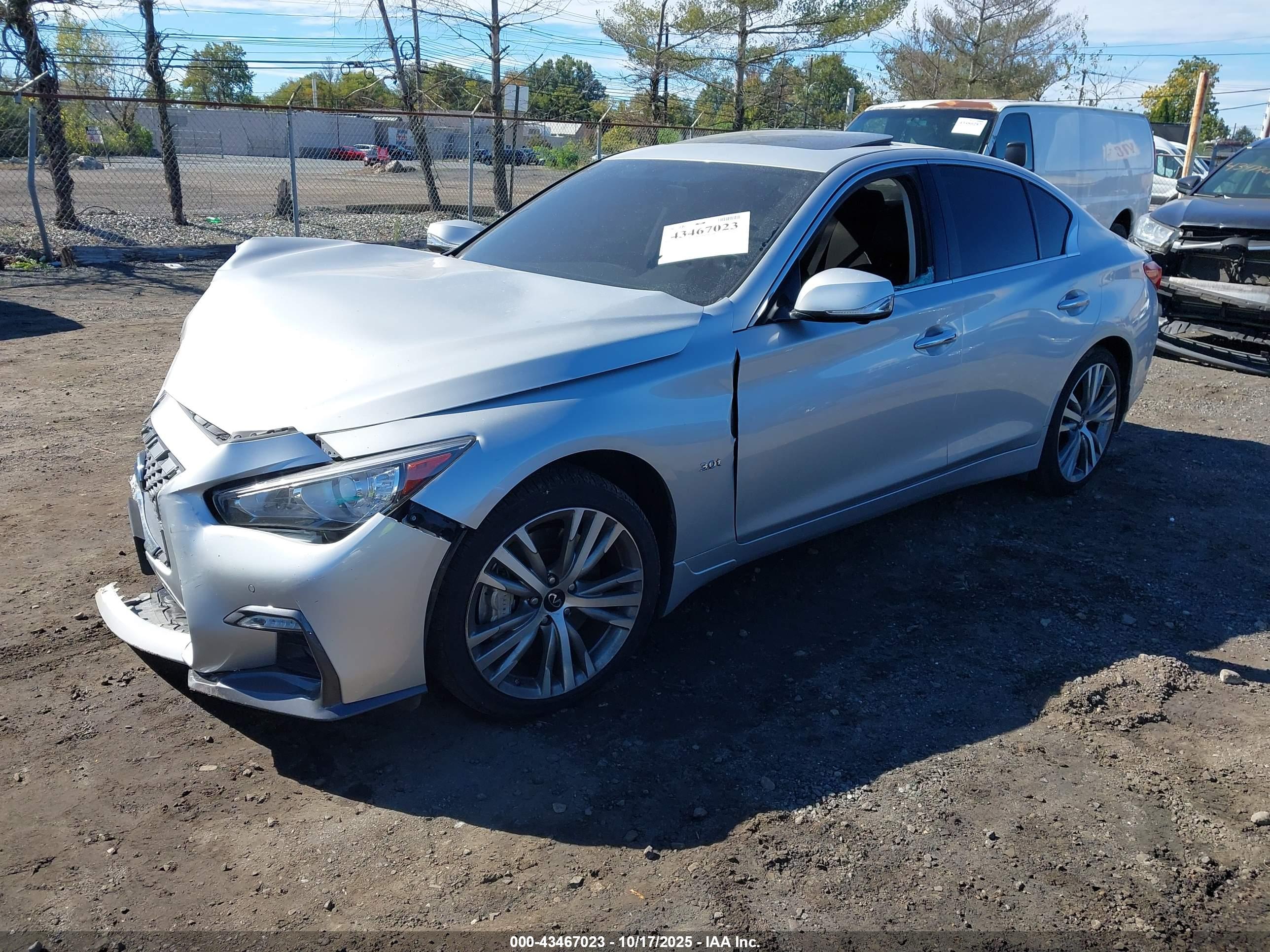 INFINITI Q50 image 2