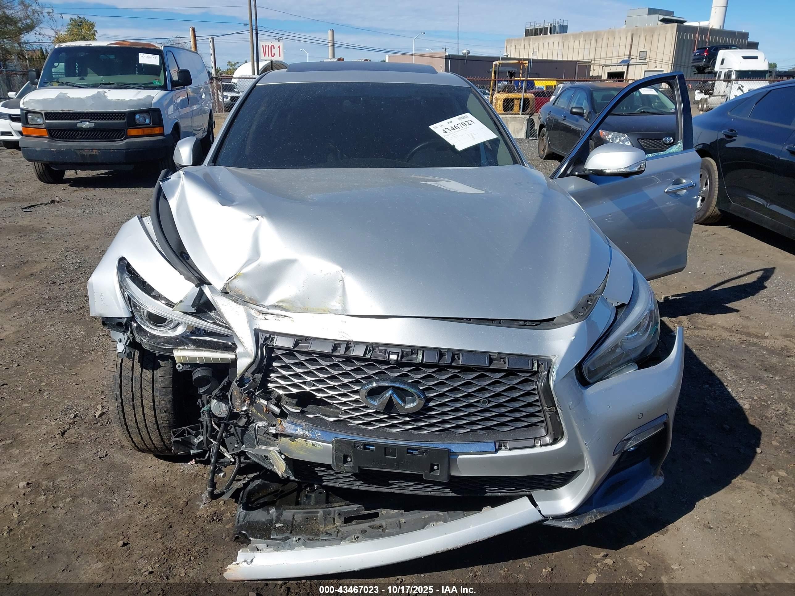 INFINITI Q50 image 6