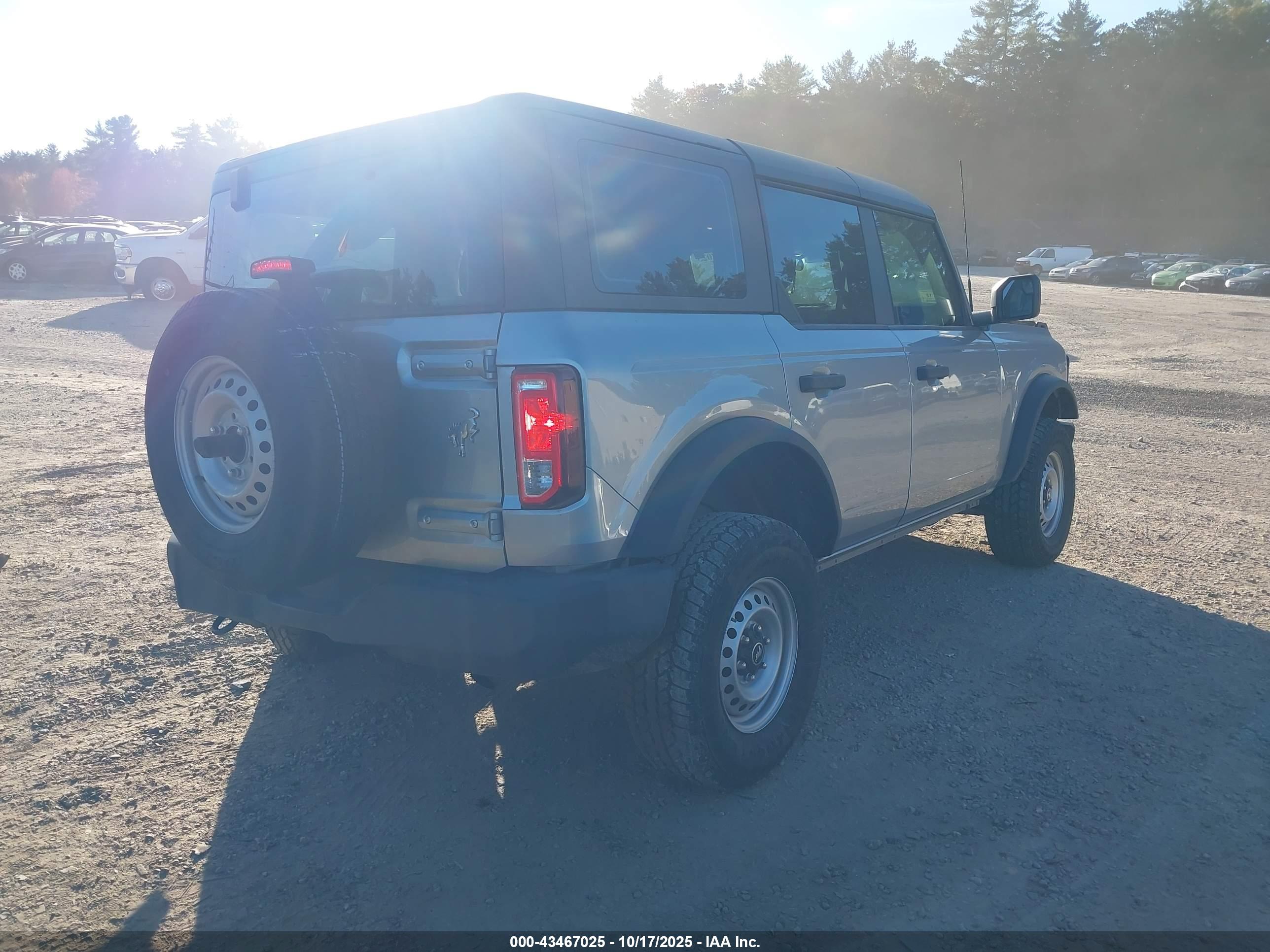 FORD BRONCO image 4