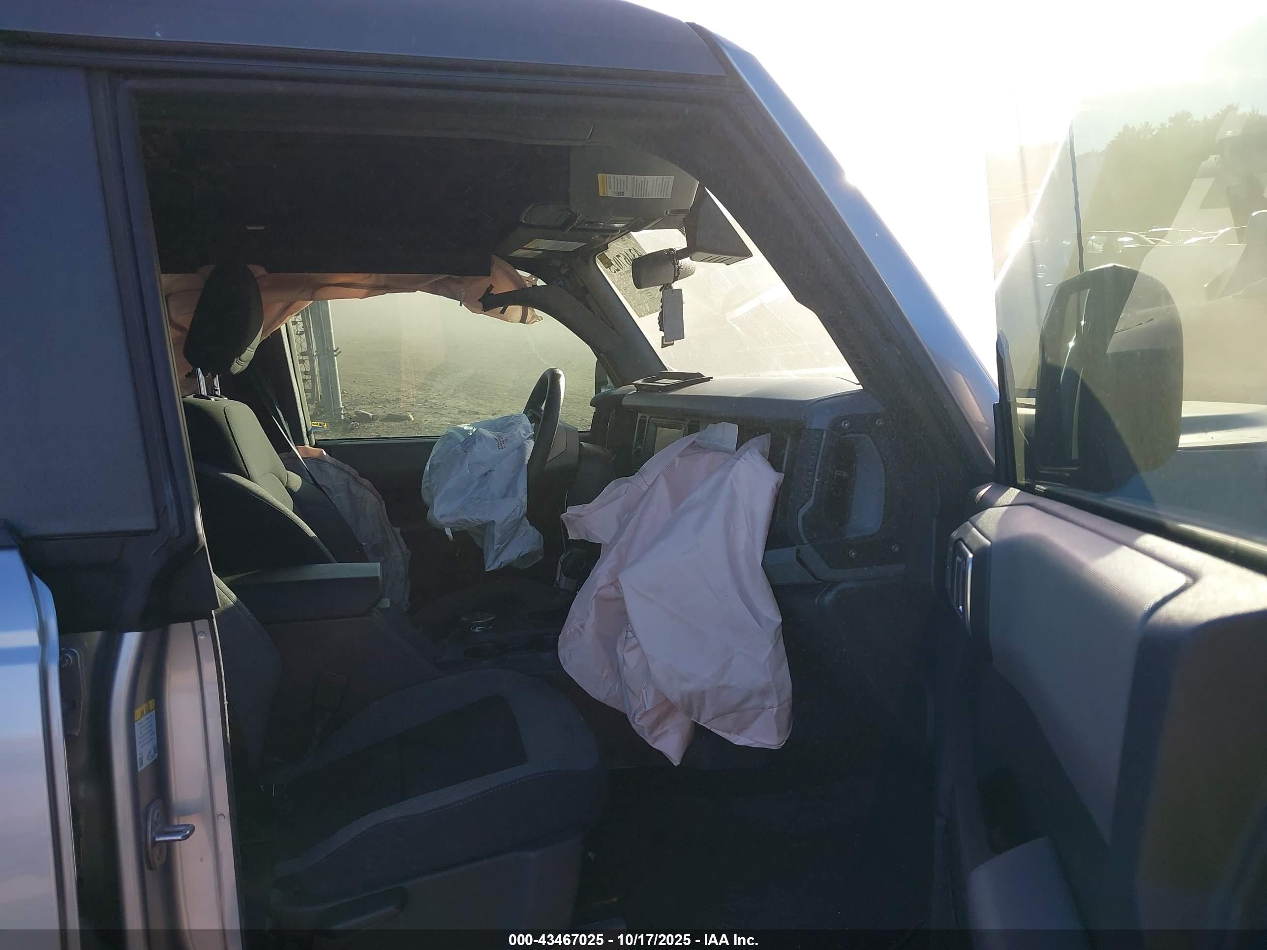 FORD BRONCO image 5