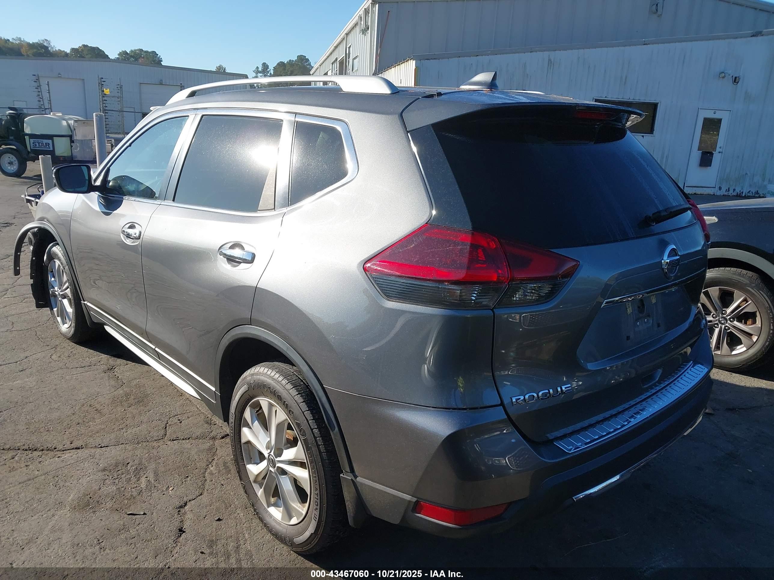 NISSAN ROGUE image 3