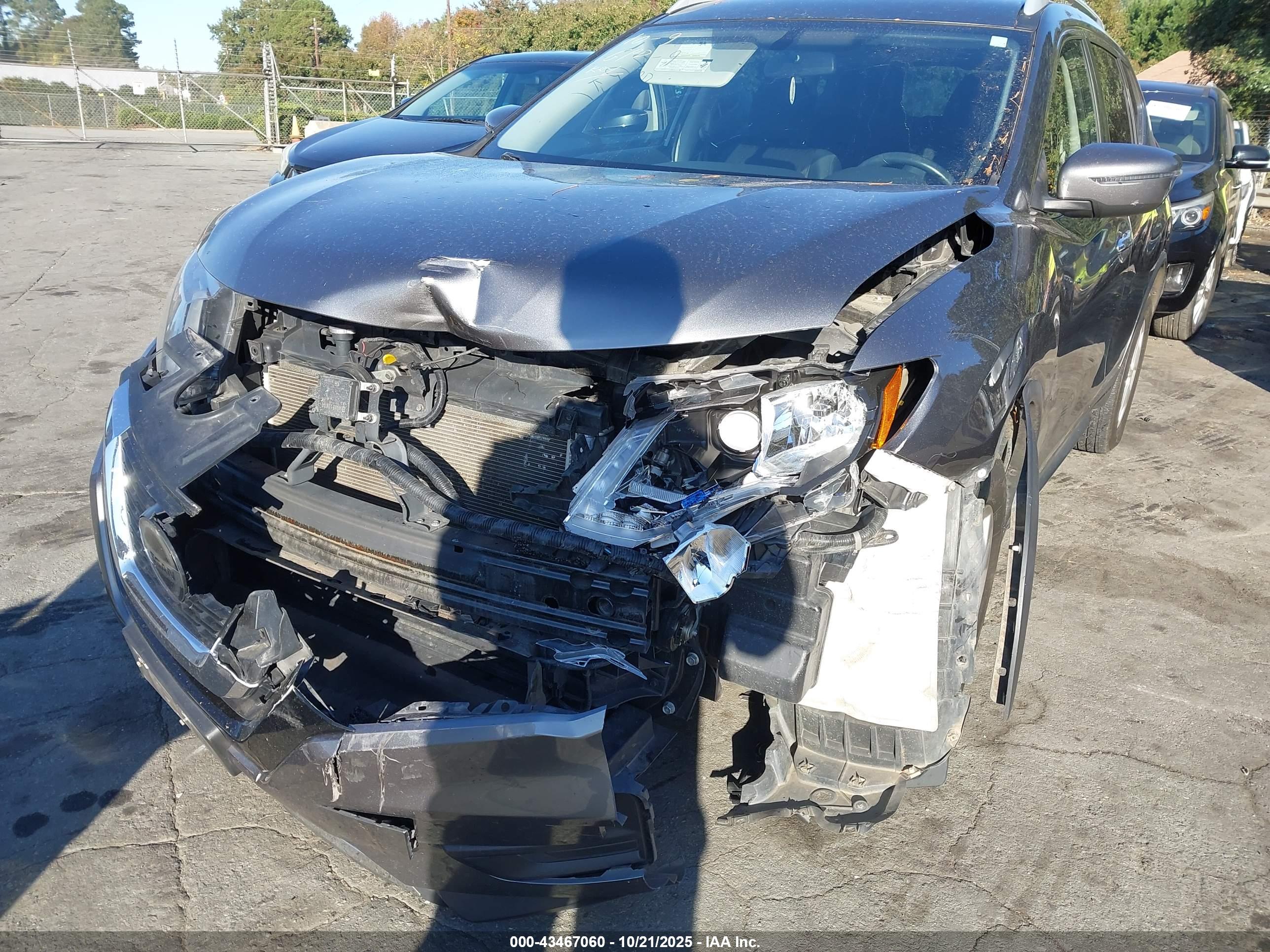 NISSAN ROGUE image 6