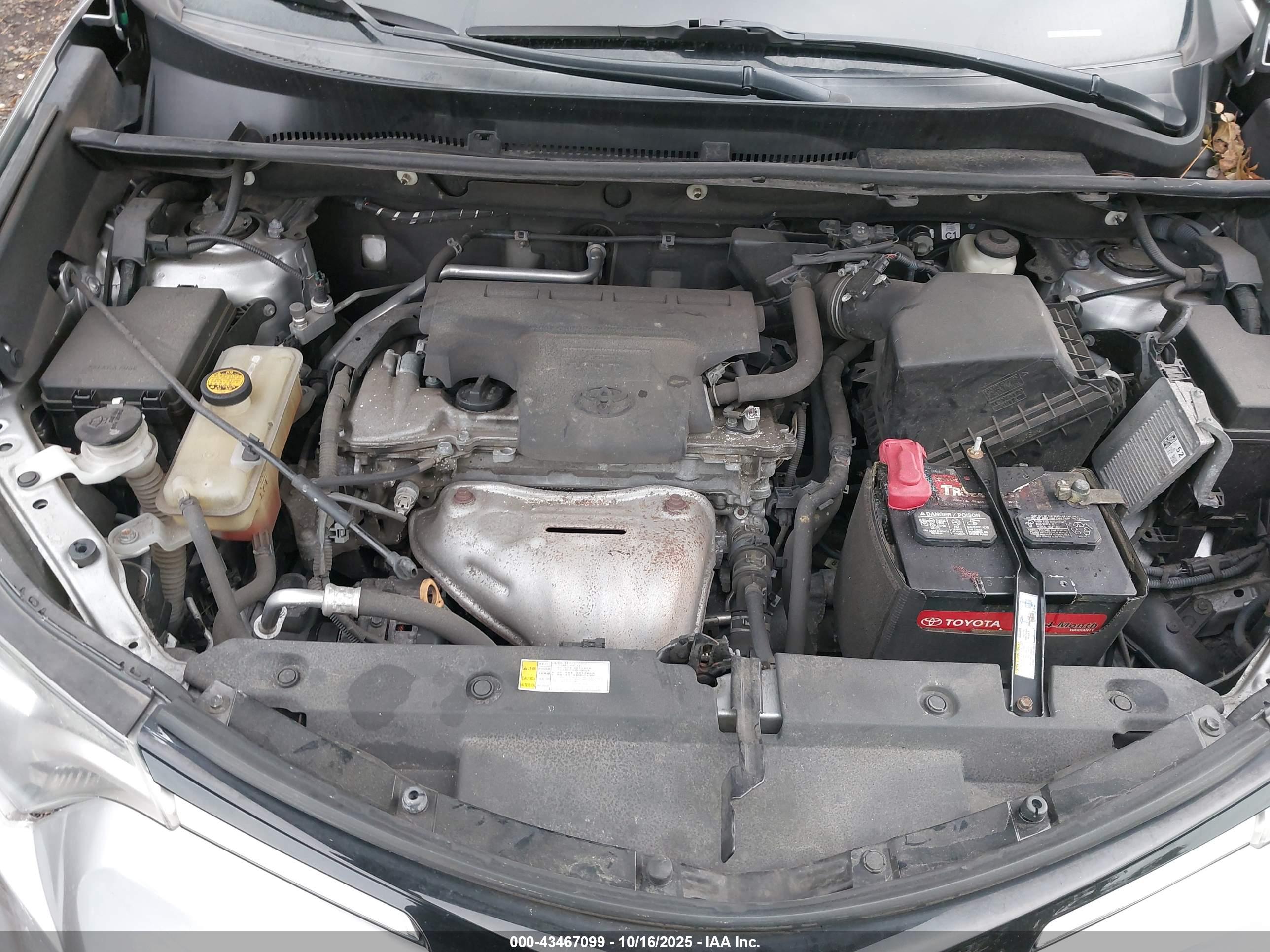 TOYOTA RAV4 image 10