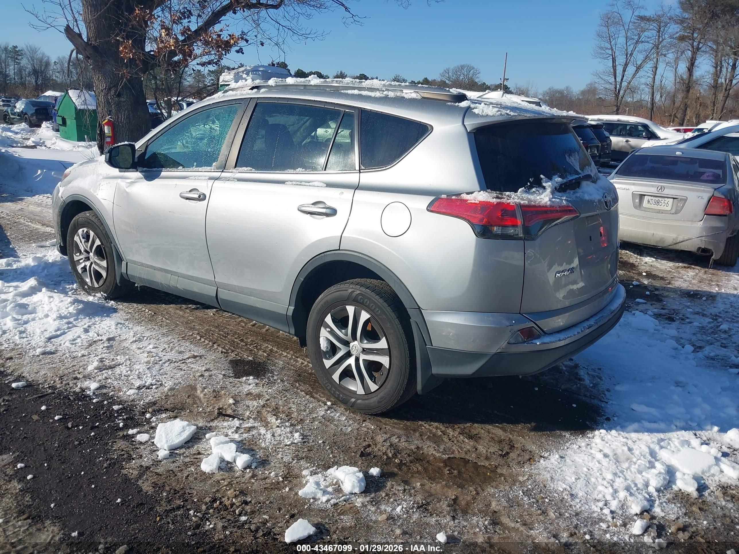 TOYOTA RAV4 image 3