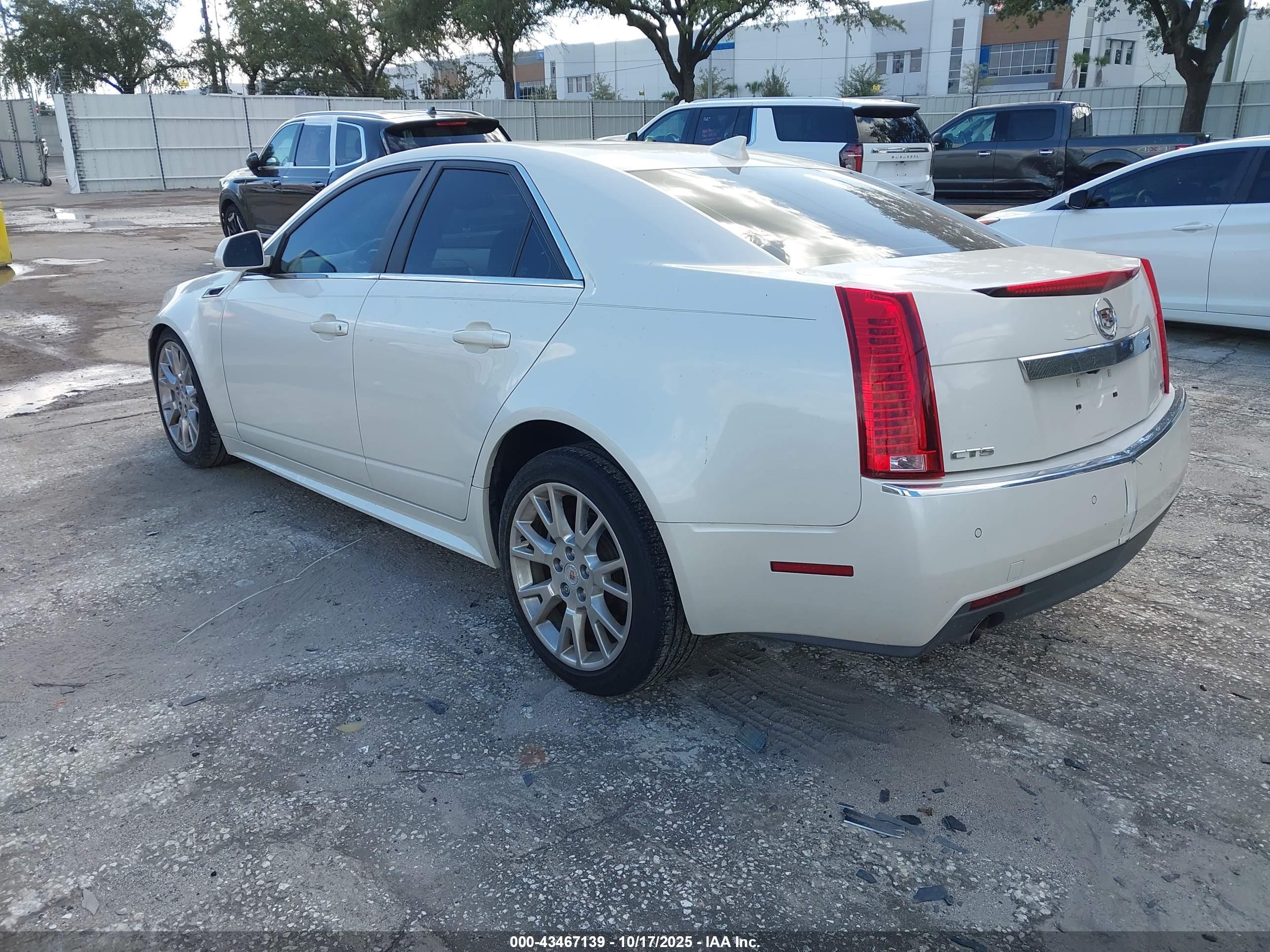 CADILLAC CTS image 3