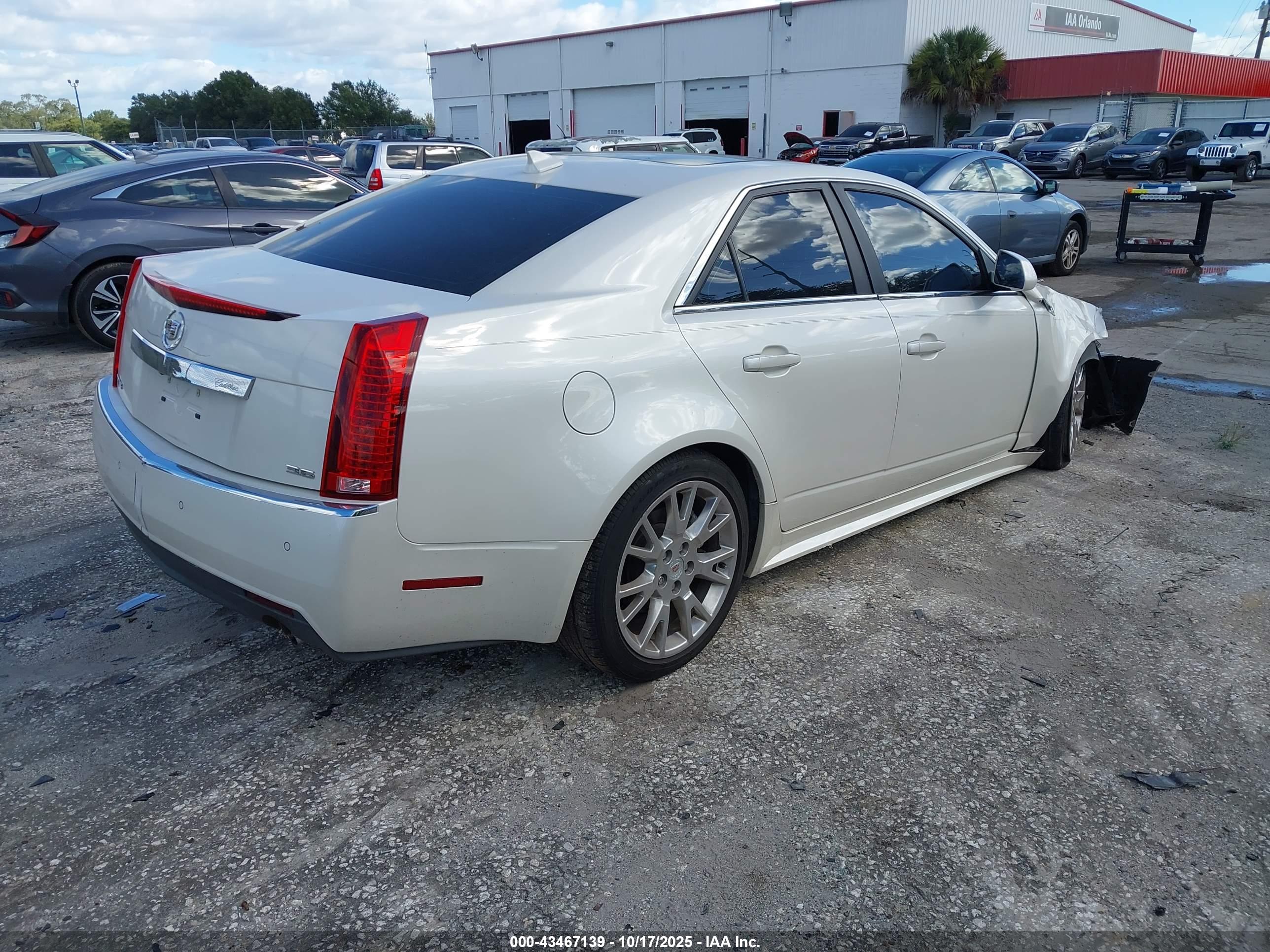 CADILLAC CTS image 4