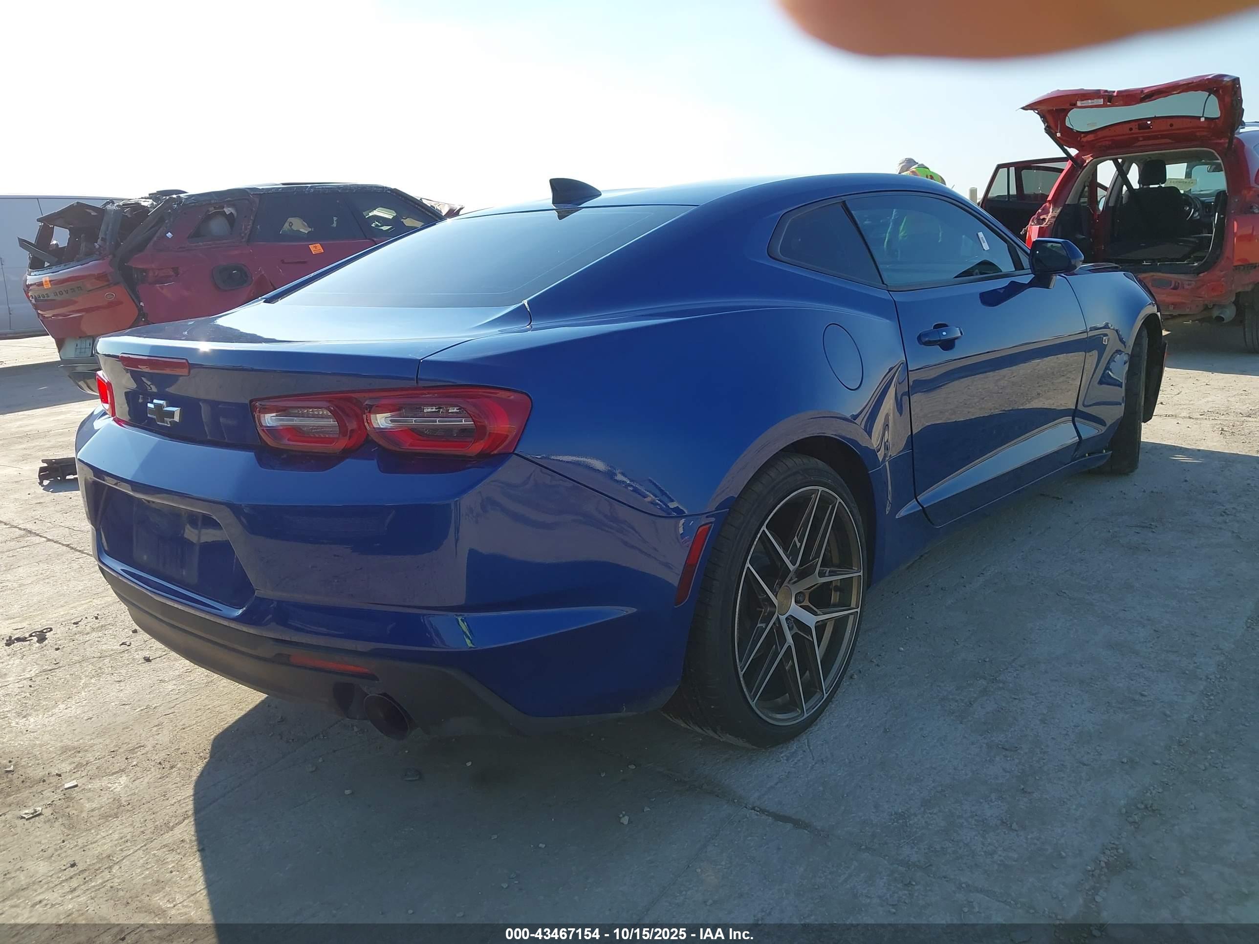 CHEVROLET CAMARO image 4