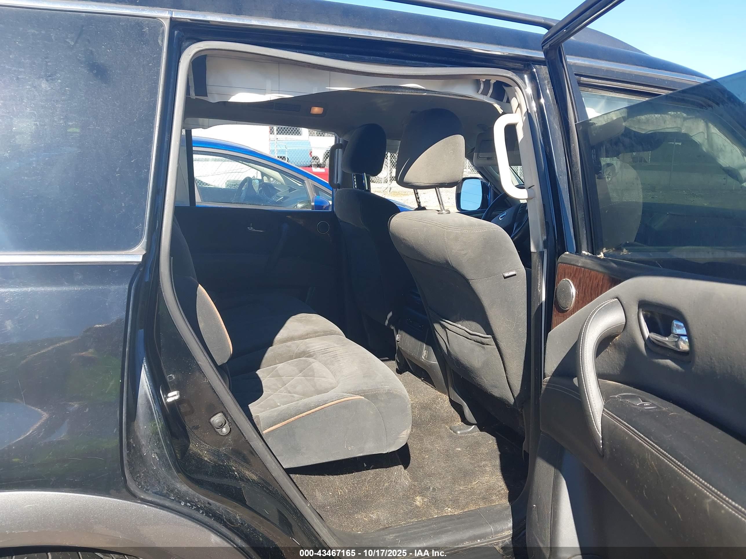 NISSAN ARMADA image 8