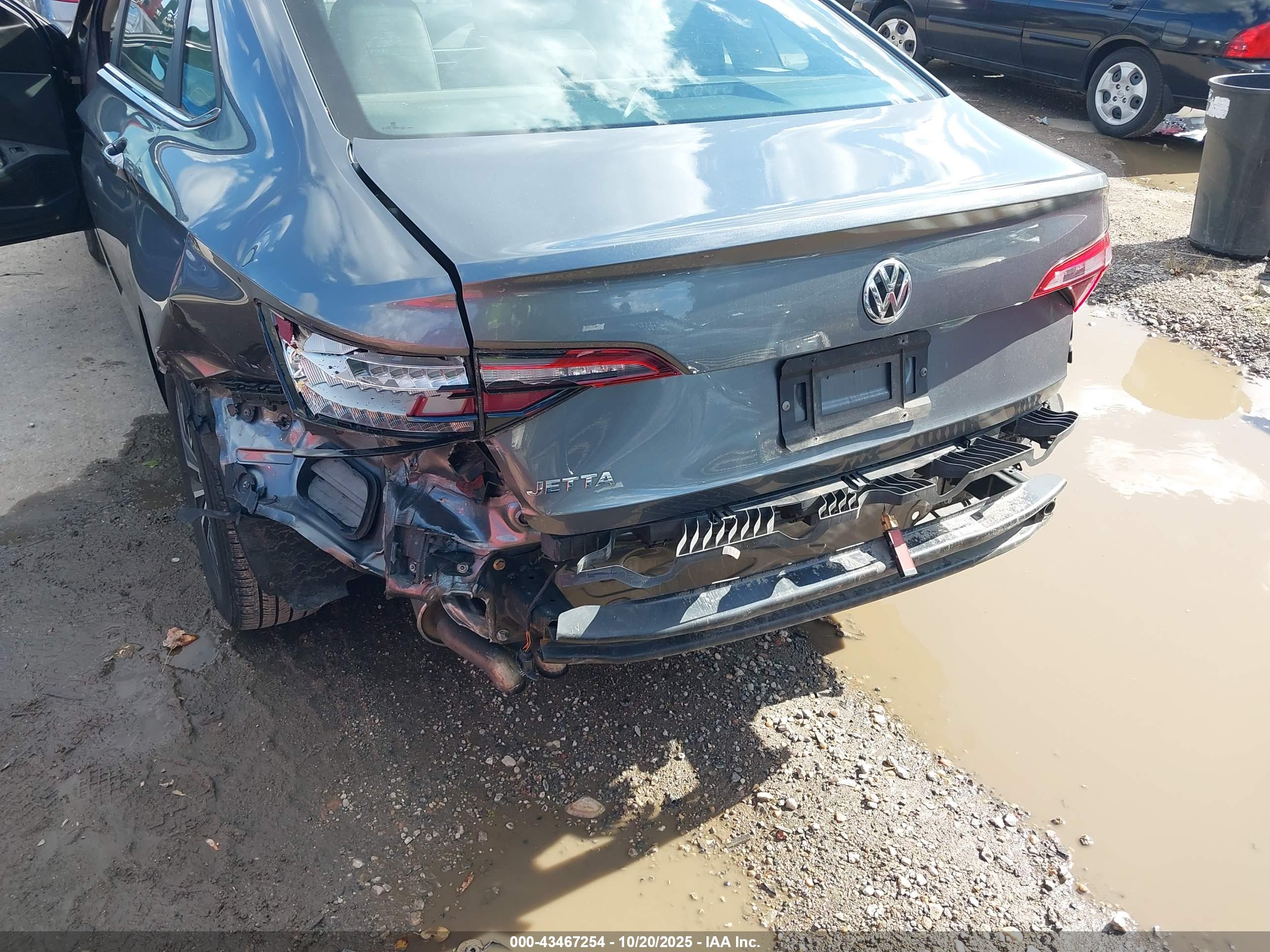 VOLKSWAGEN JETTA image 6