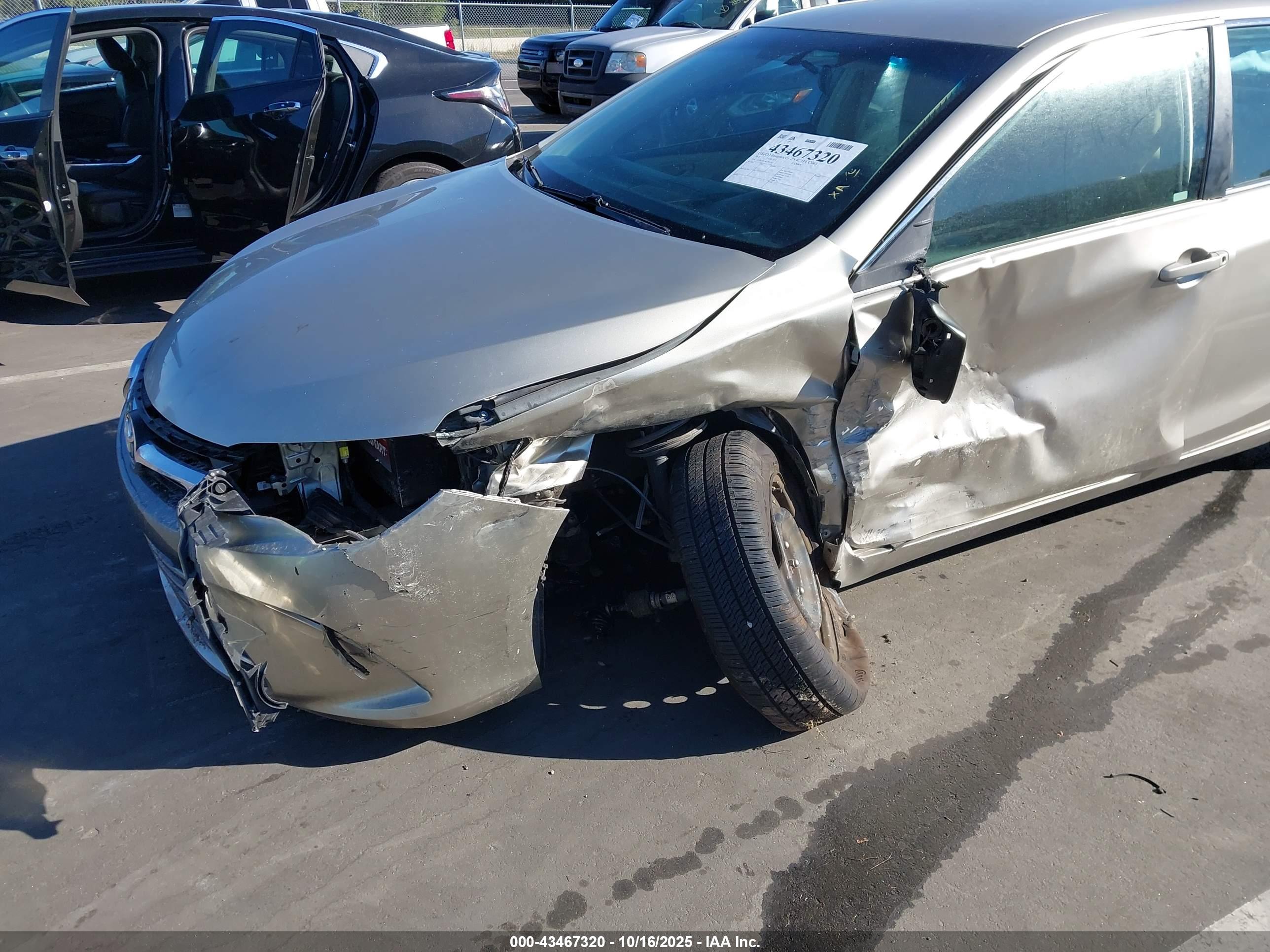 TOYOTA CAMRY image 6