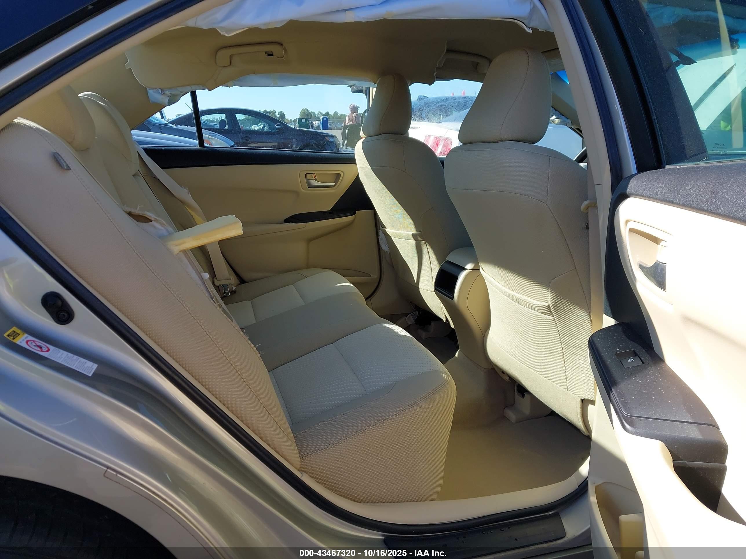 TOYOTA CAMRY image 8