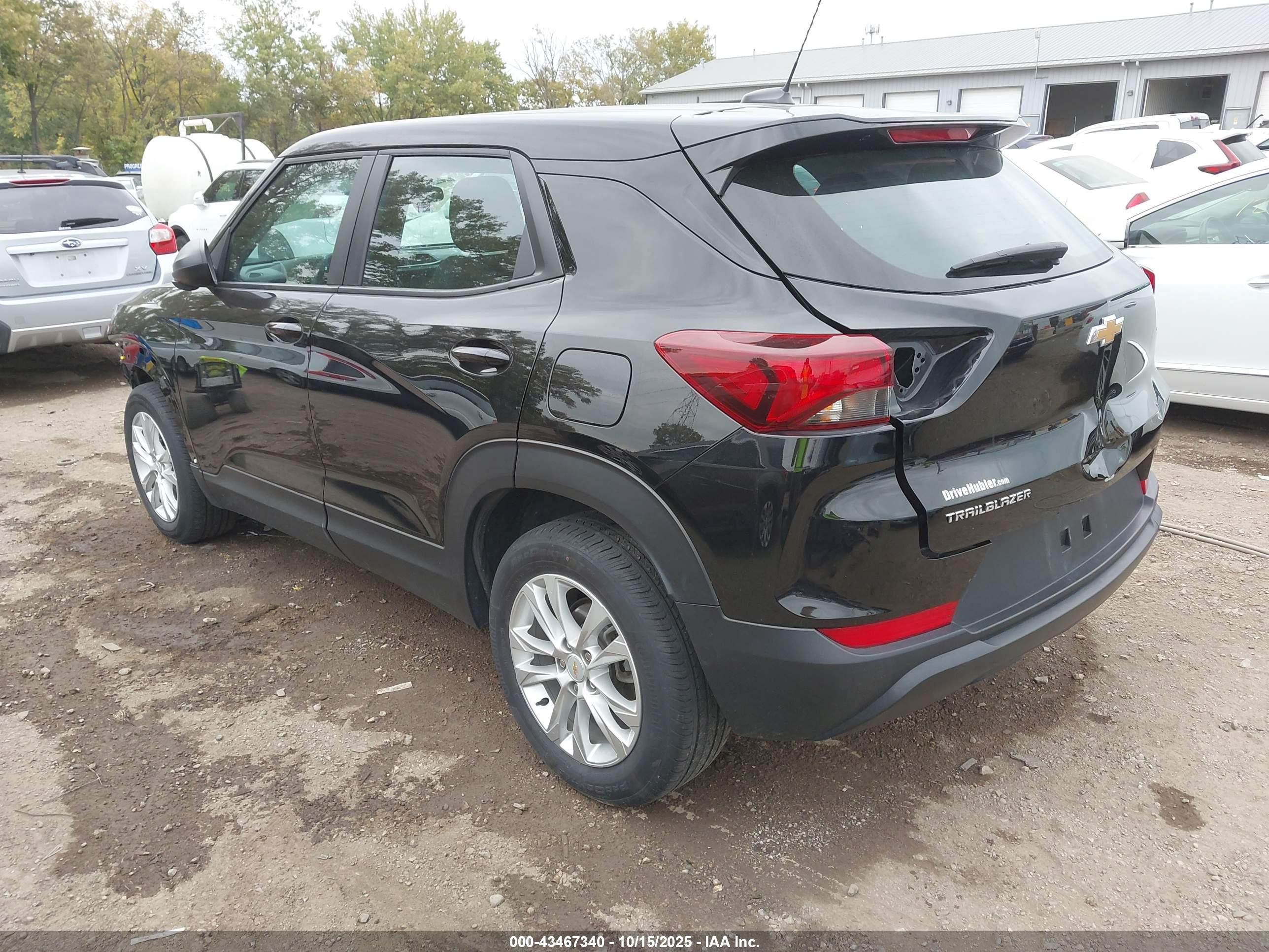 CHEVROLET TRAILBLAZER image 3