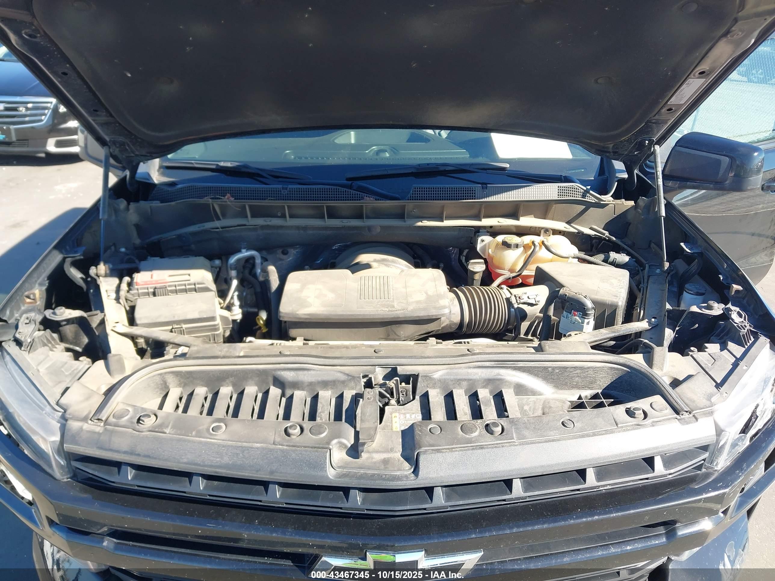 CHEVROLET SILVERADO image 10