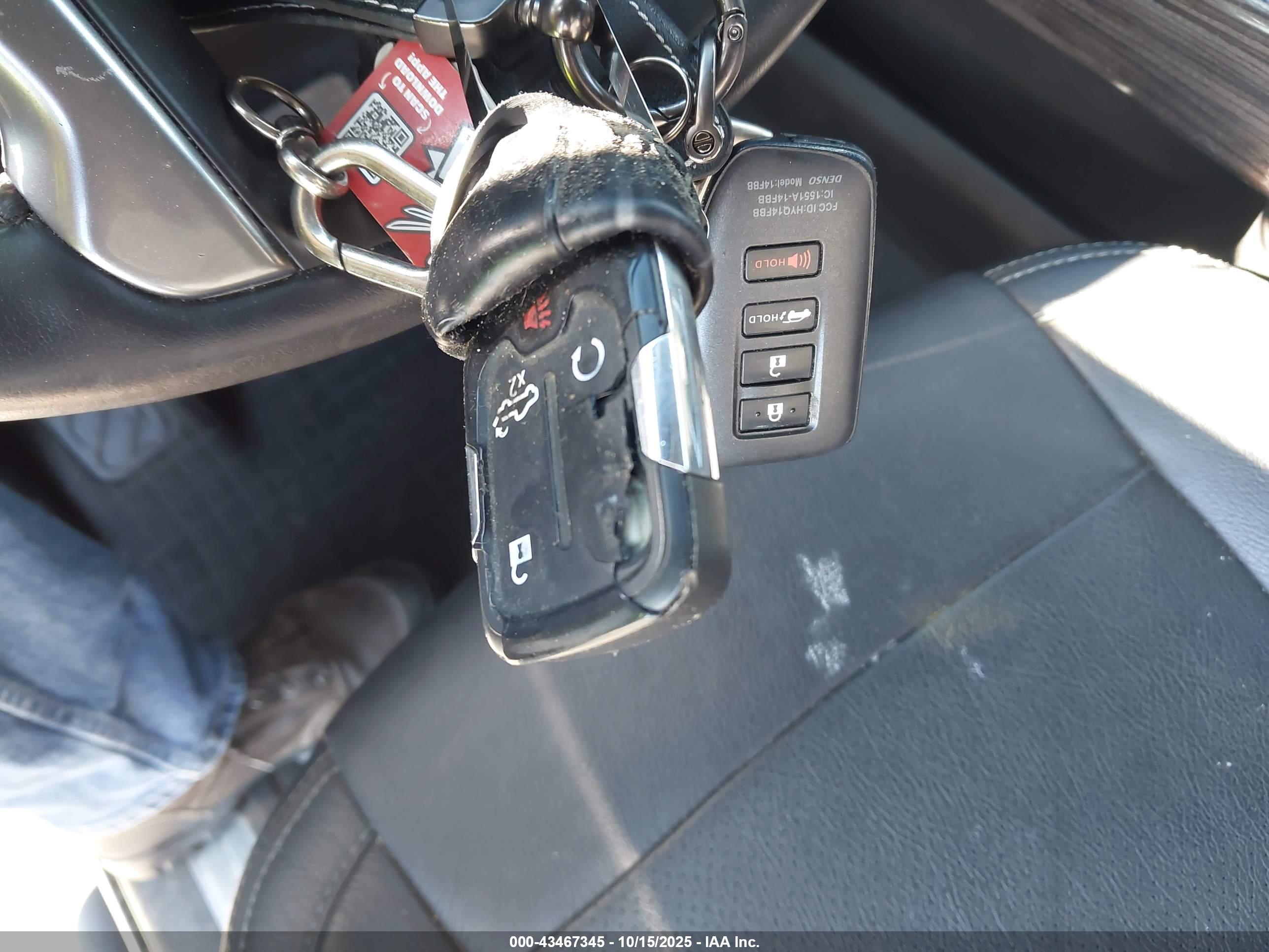 CHEVROLET SILVERADO image 11