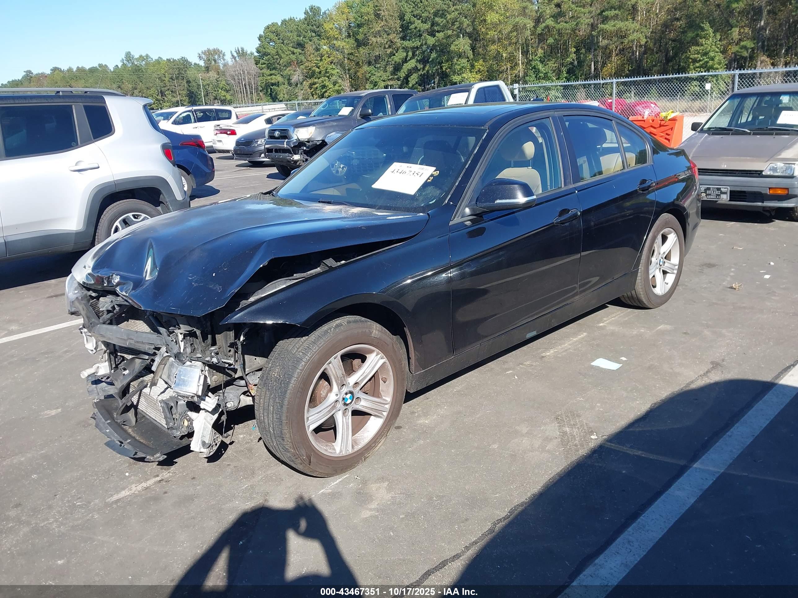 BMW 328I image 2