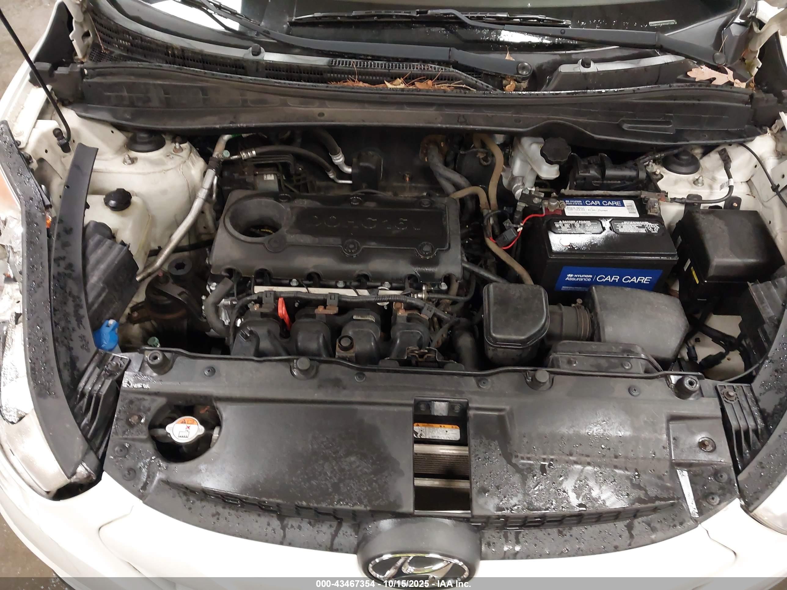 HYUNDAI TUCSON image 10