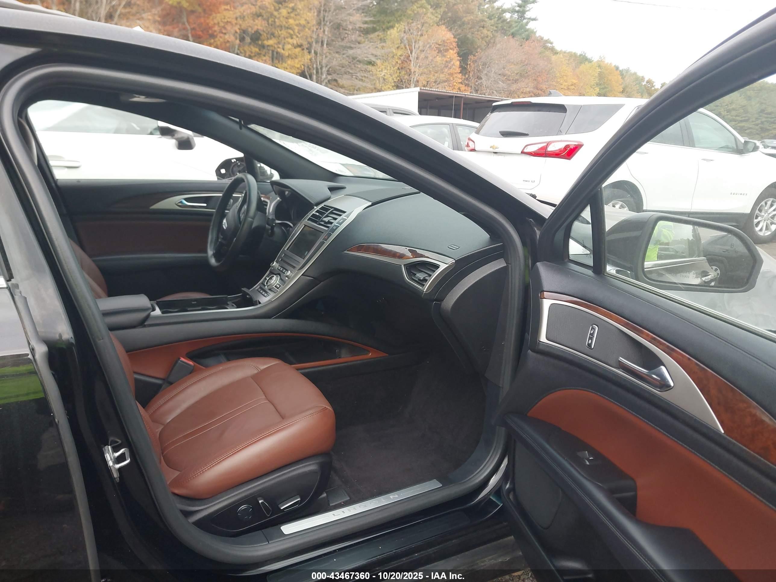 LINCOLN MKZ image 5