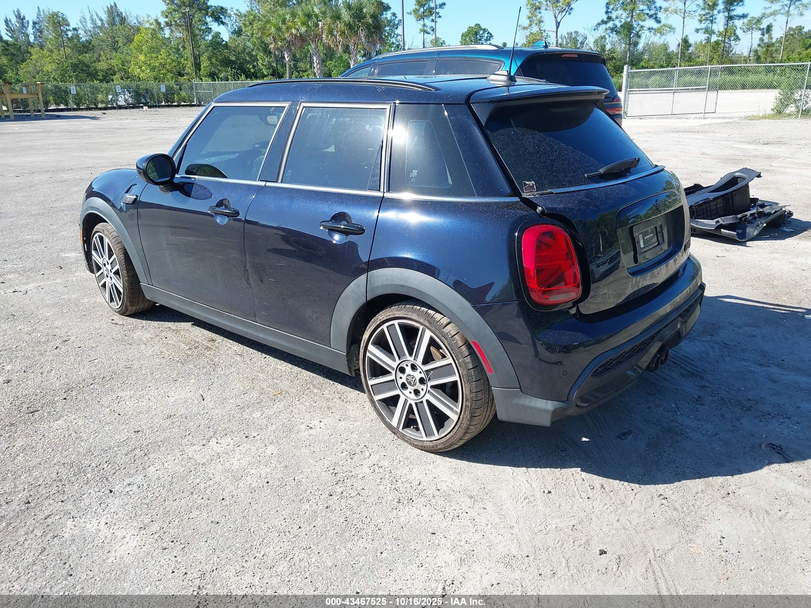 MINI HARDTOP image 3