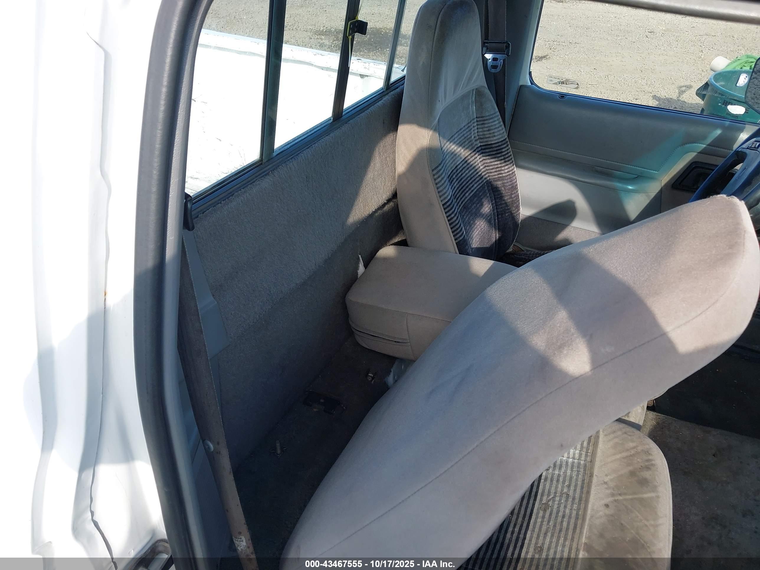 FORD RANGER image 8