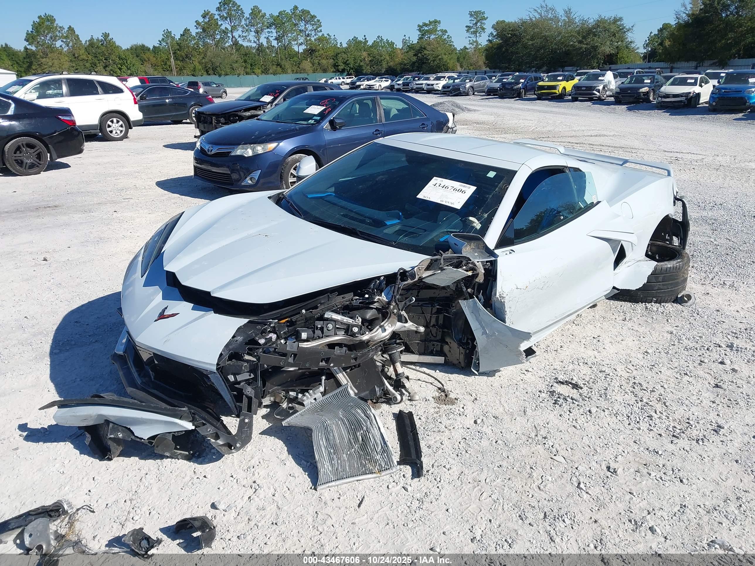 CHEVROLET CORVETTE image 2