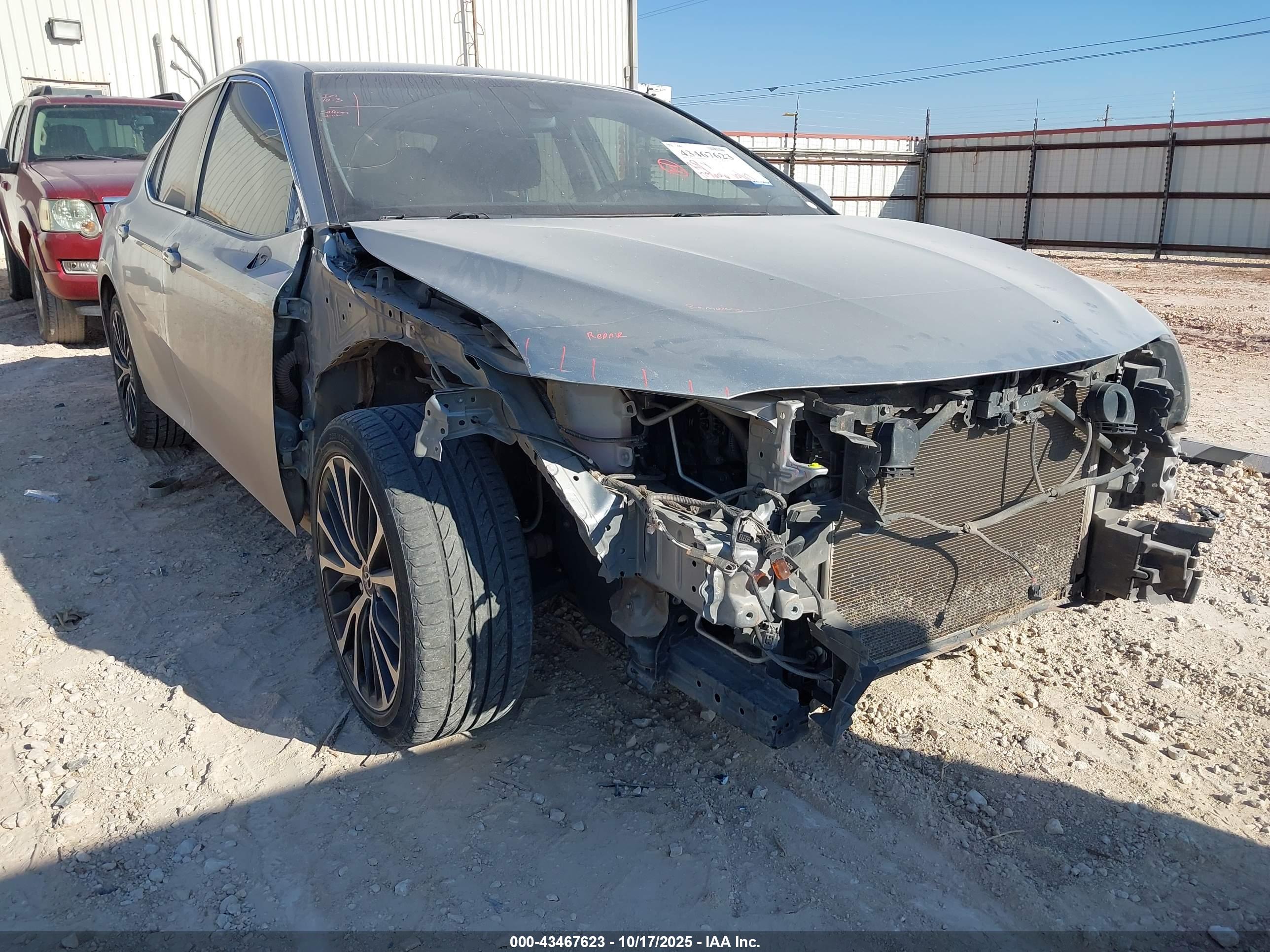 TOYOTA CAMRY image 6