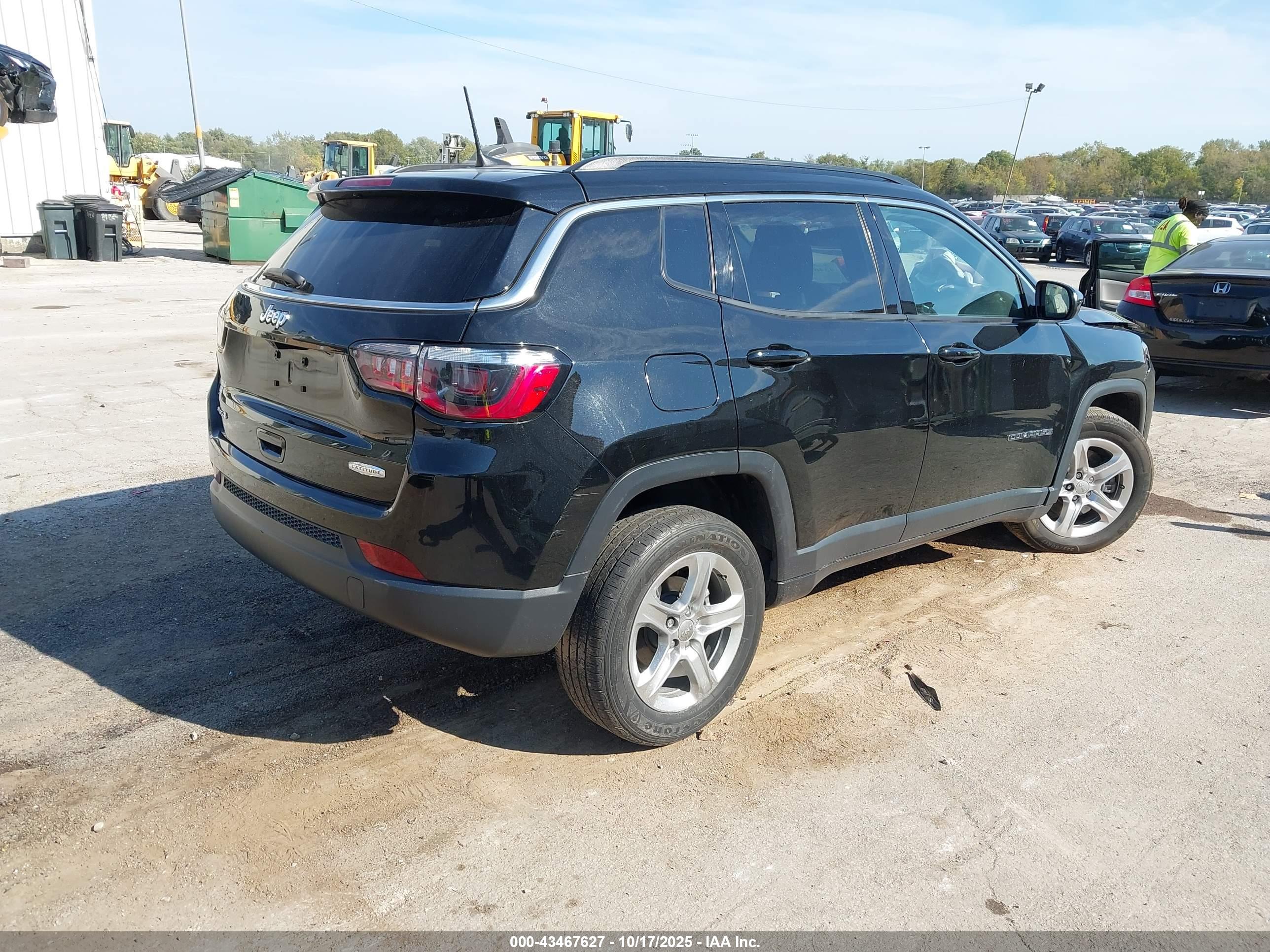 JEEP COMPASS image 4