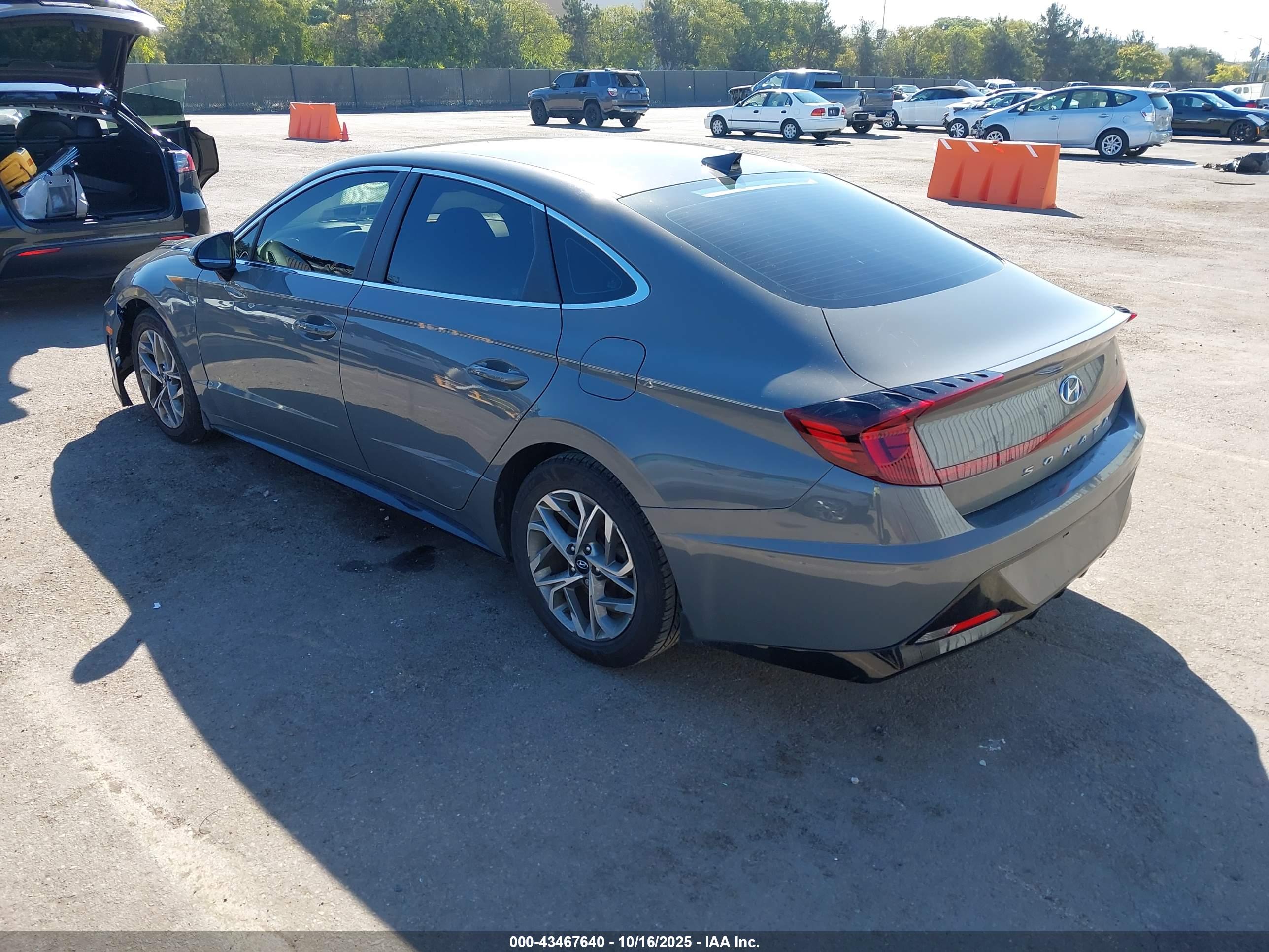 HYUNDAI SONATA image 3