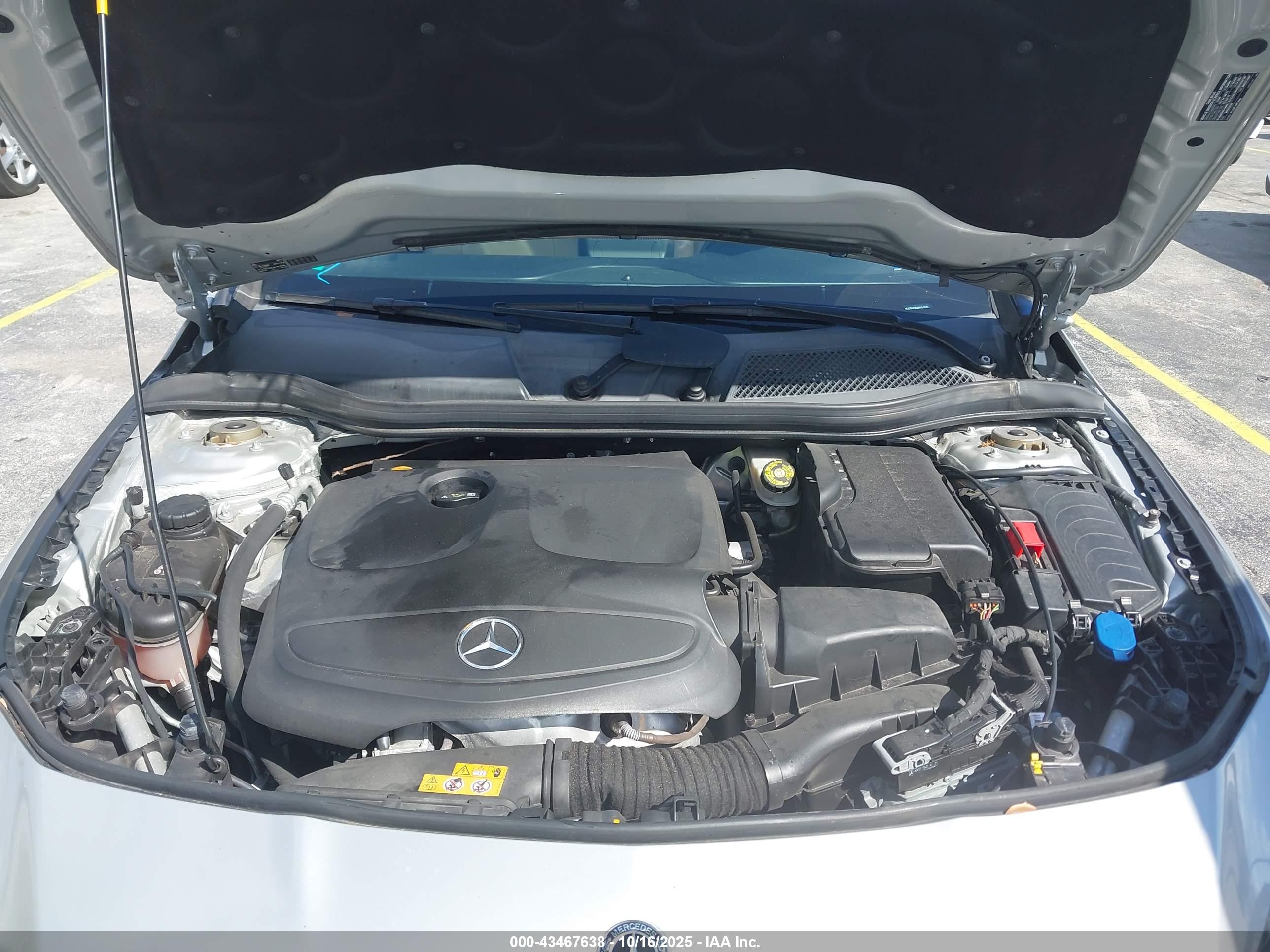 MERCEDES-BENZ CLA image 10