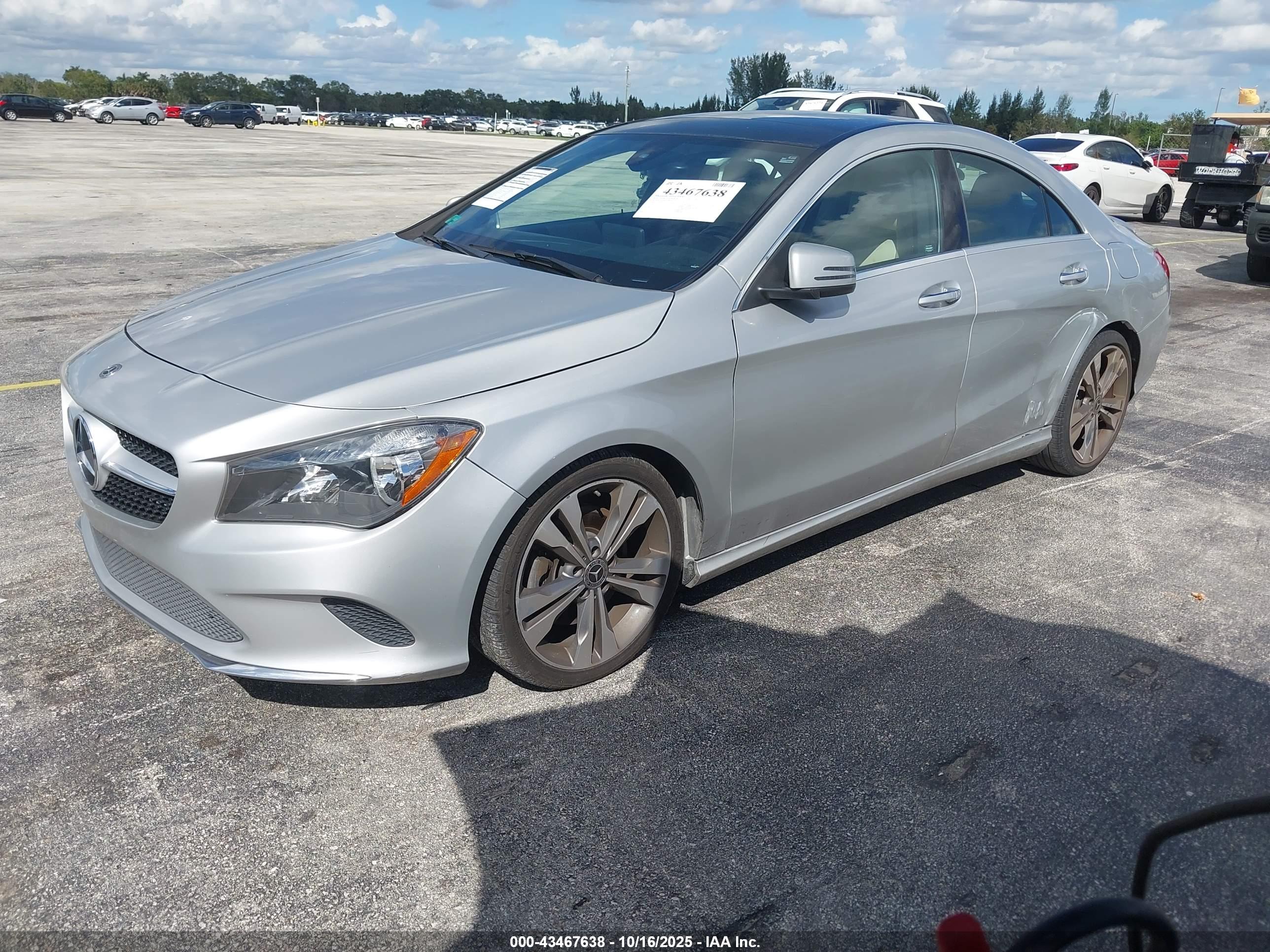 MERCEDES-BENZ CLA image 2