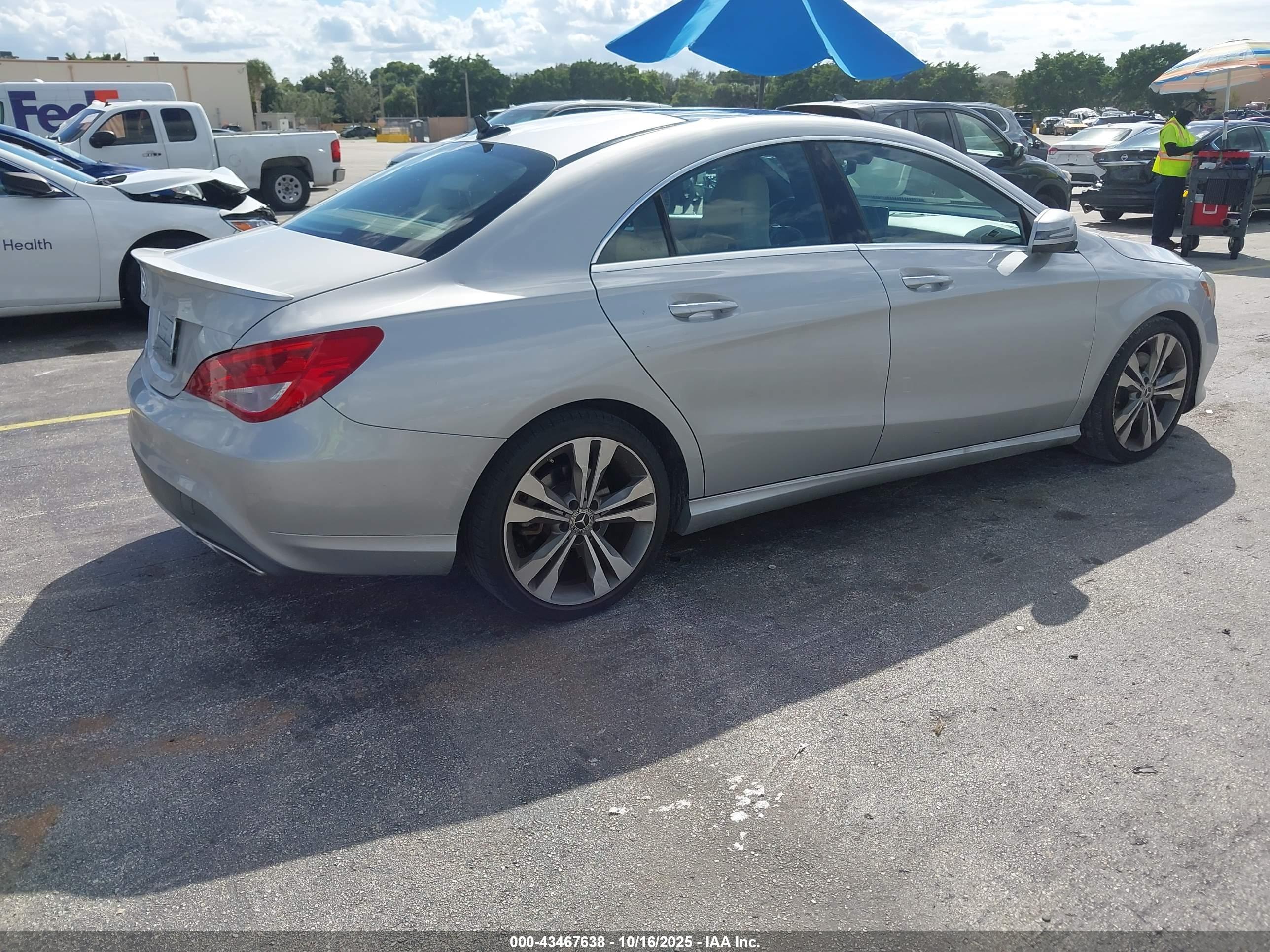 MERCEDES-BENZ CLA image 4