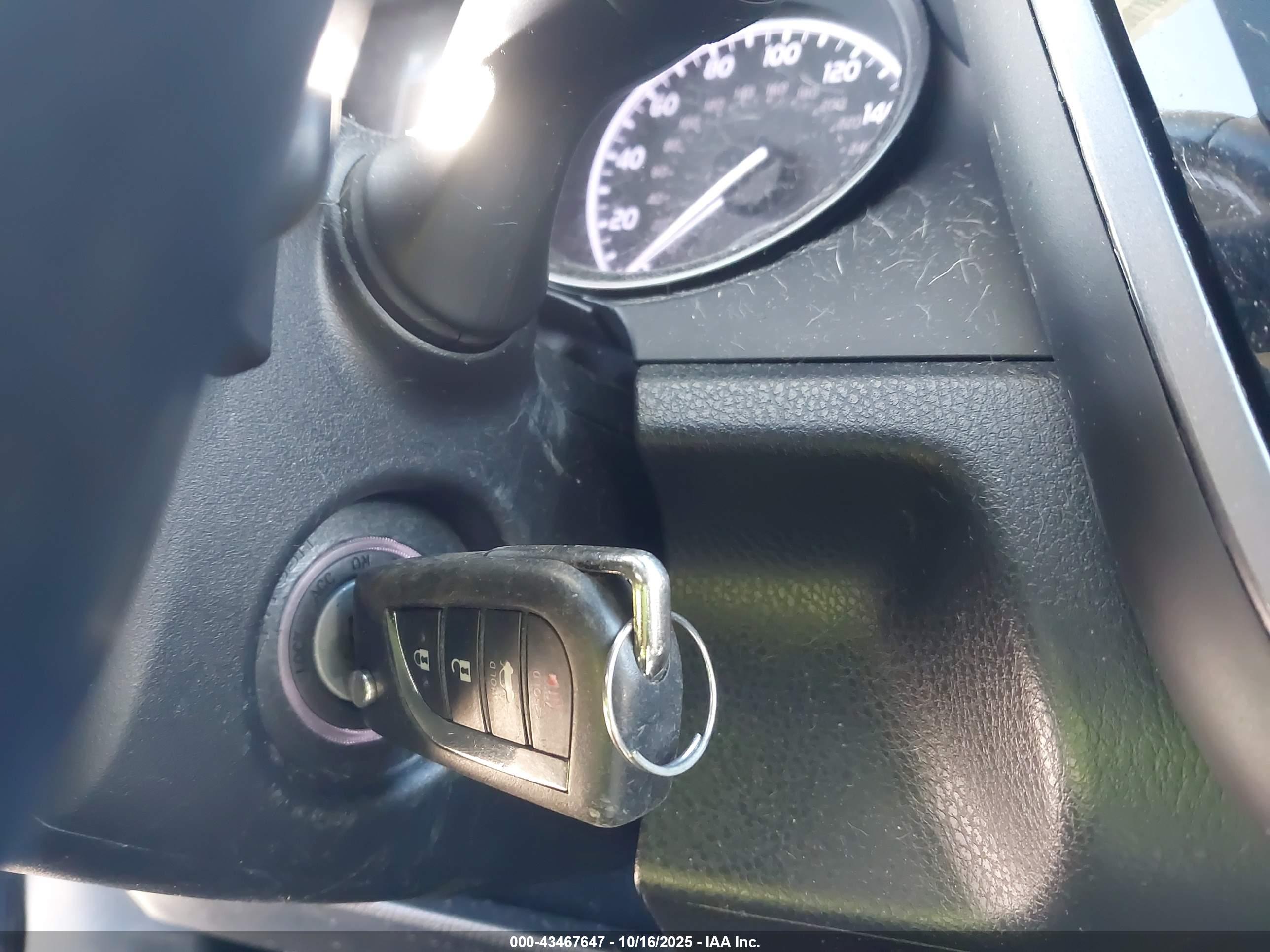 TOYOTA CAMRY image 11