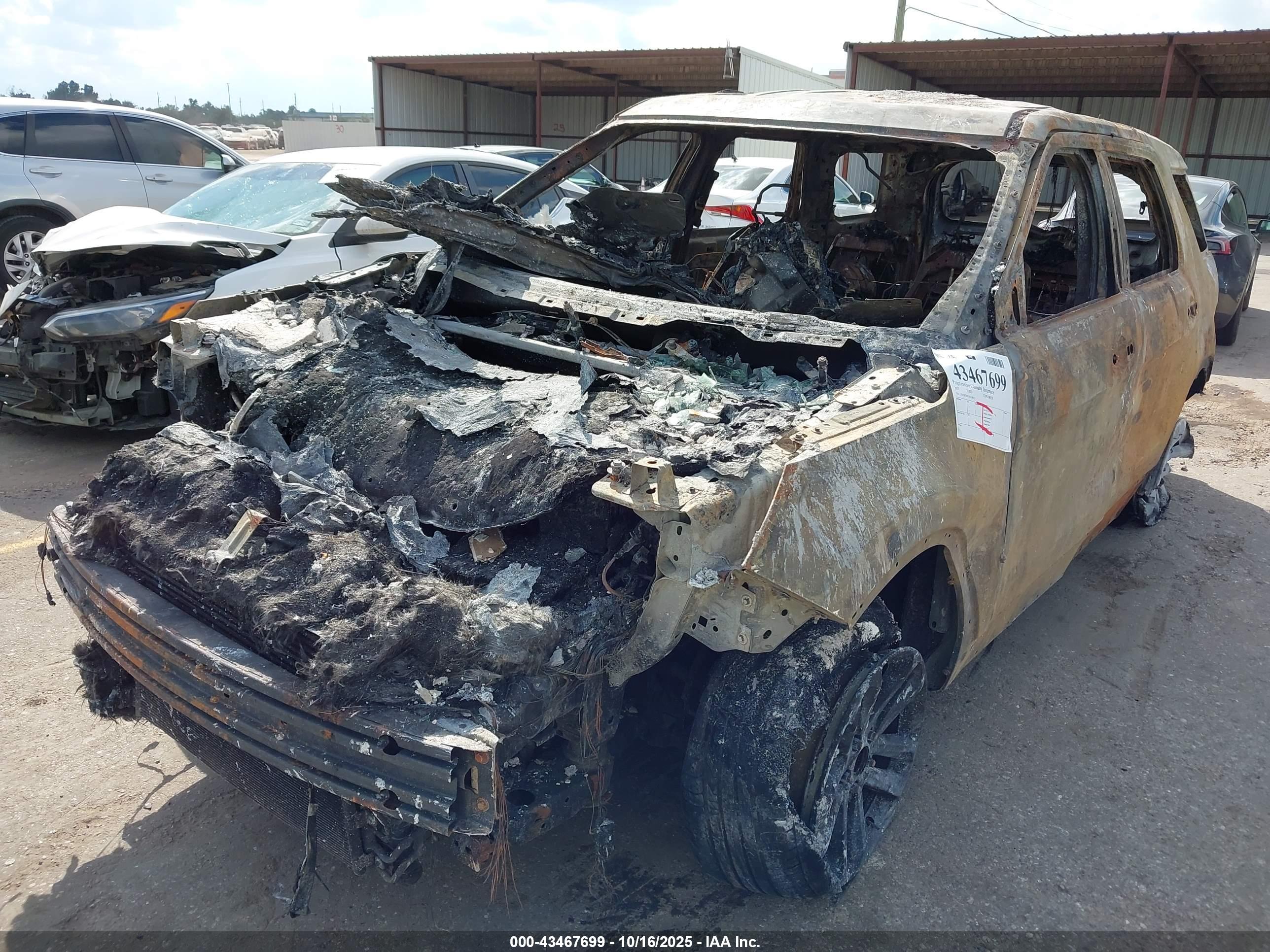 FORD EXPLORER image 2