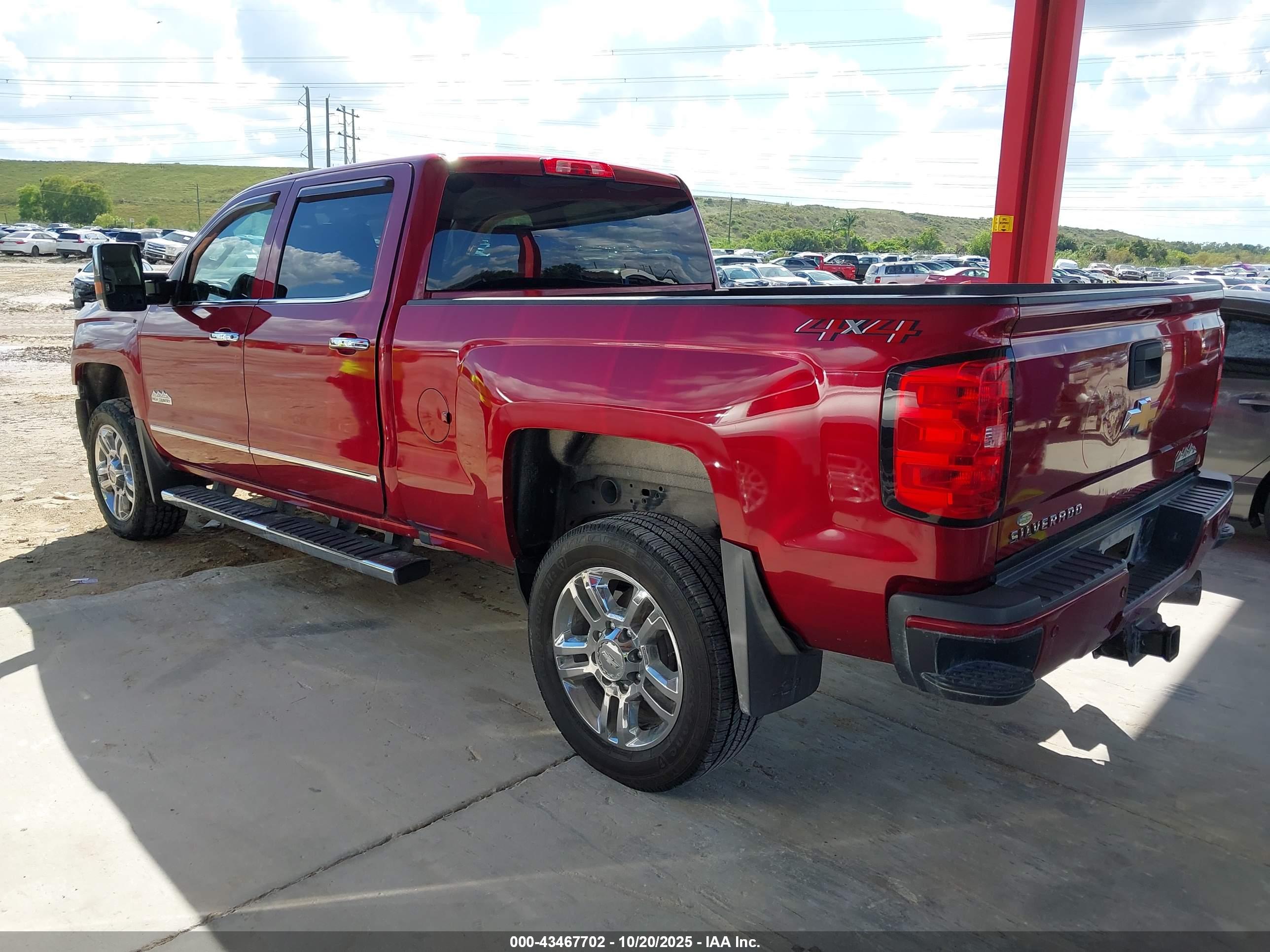 CHEVROLET SILVERADO image 3