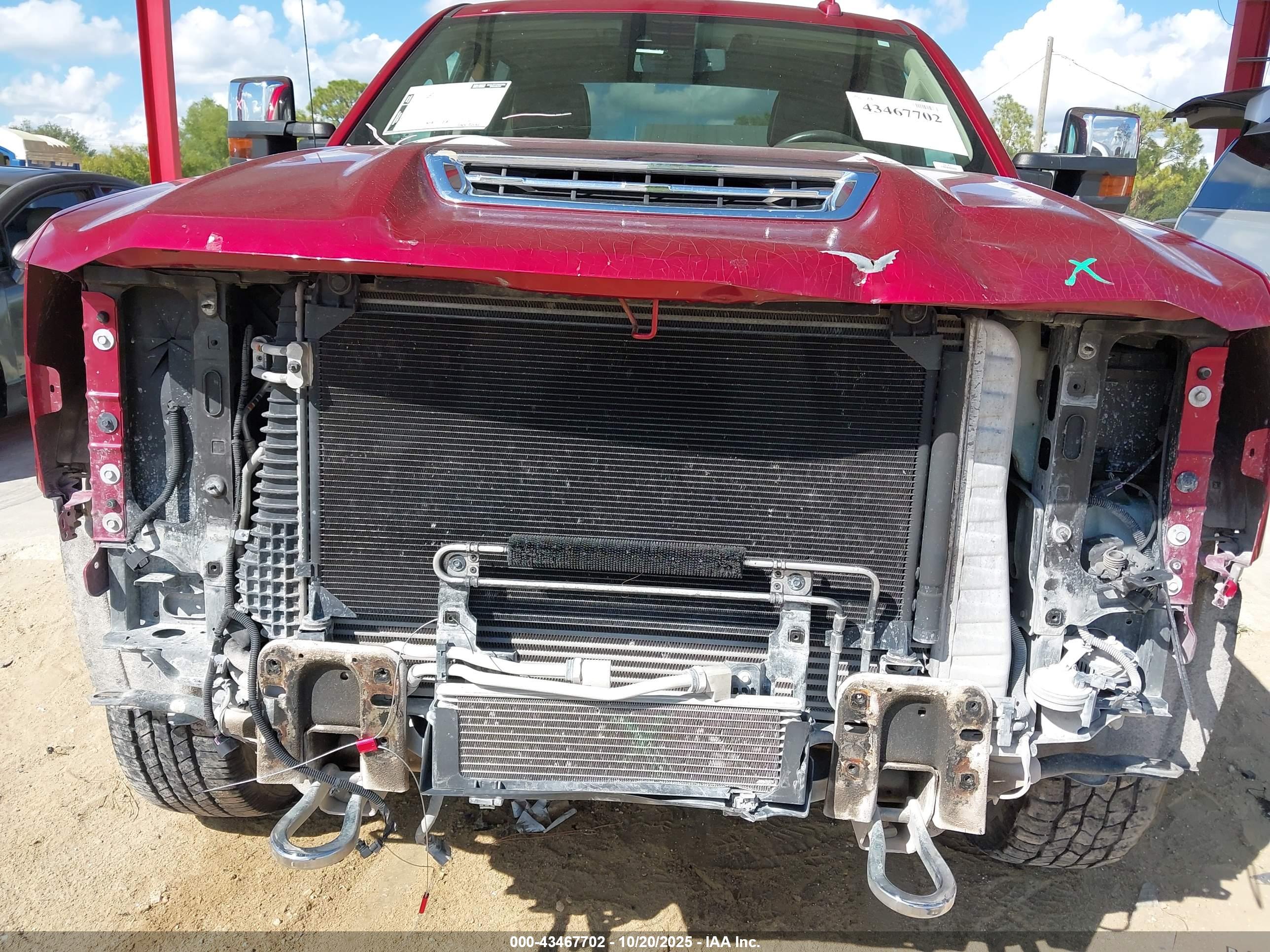 CHEVROLET SILVERADO image 6