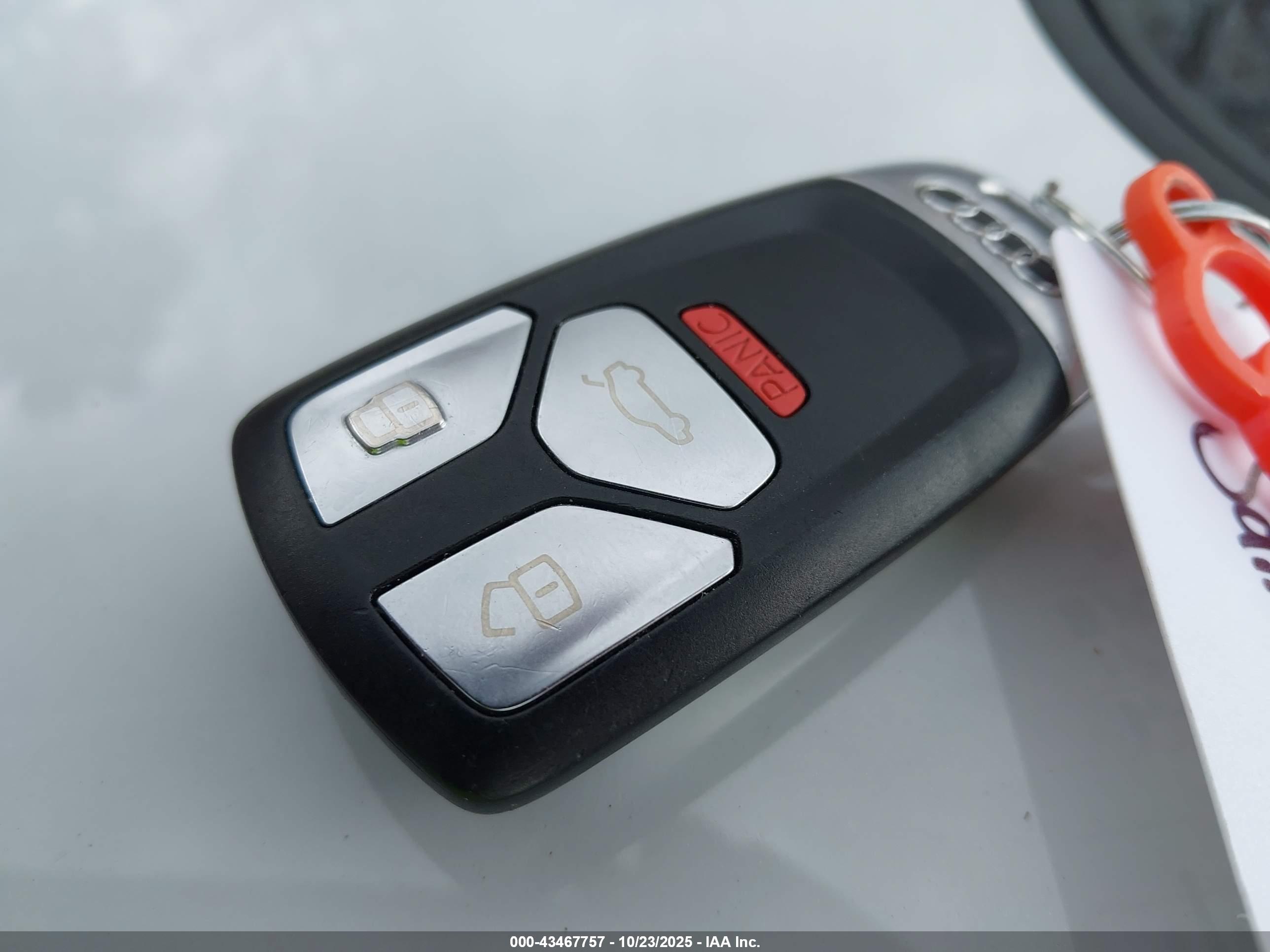 AUDI A4 image 11